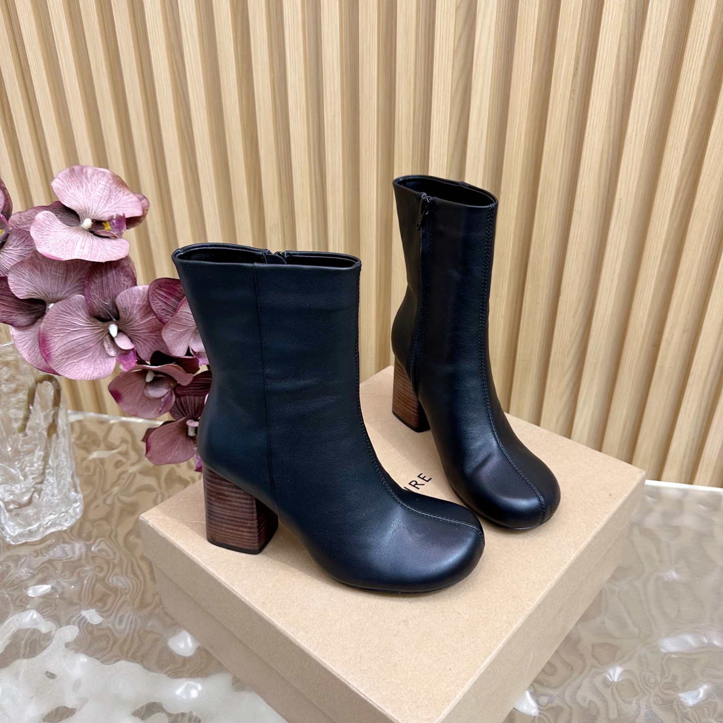 LEMAIRE 25 Shoes: French Elegance and Comfort in Every Step - 图片 3