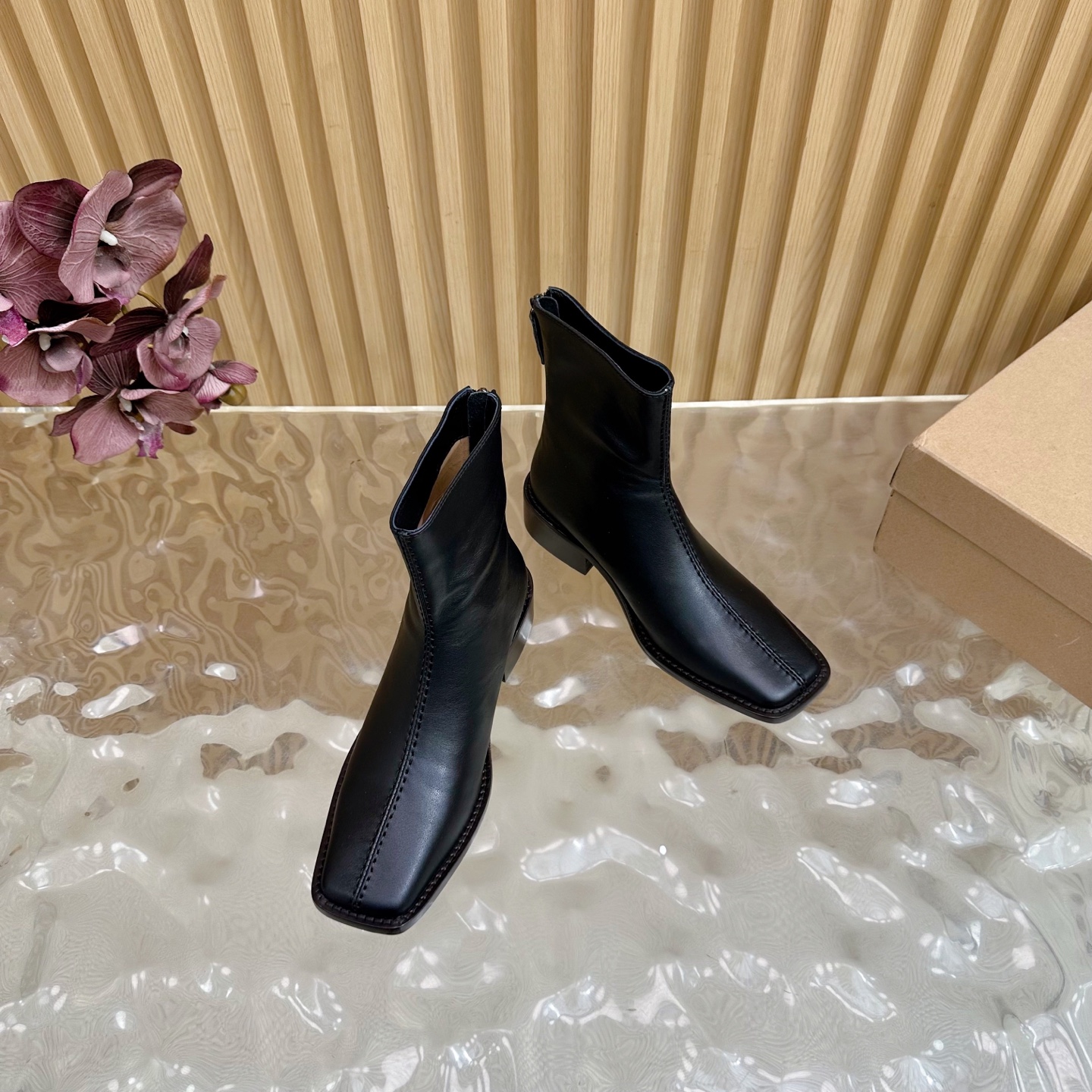 French Elegance in LEMAIRE 25 Shoes: Wrinkled, Soft Leather, Fashionable Balance - 图片 5