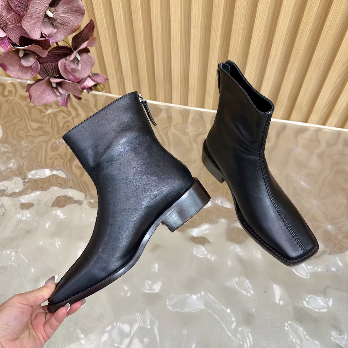 French Elegance in LEMAIRE 25 Shoes: Wrinkled, Soft Leather, Fashionable Balance - 图片 7