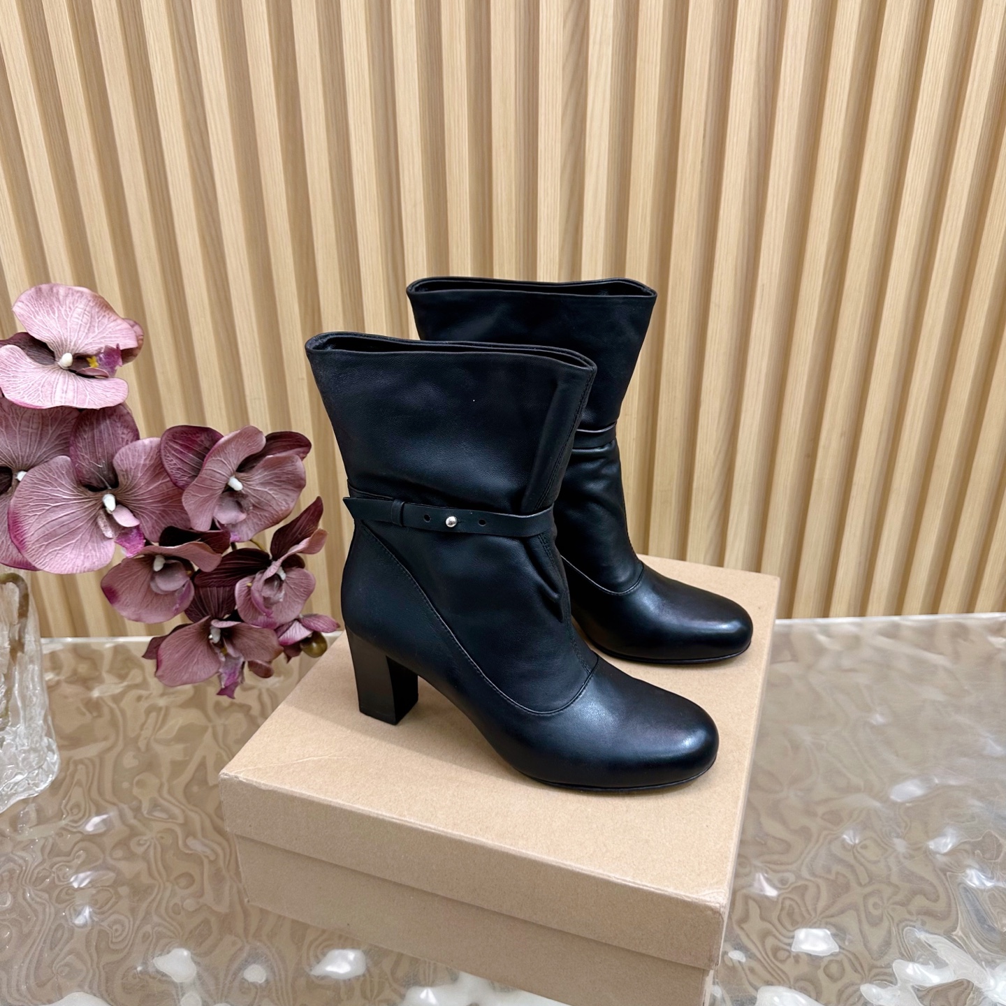 LEMAIRE 25 Shoes: French Elegance and Luxury Comfort in Every Step