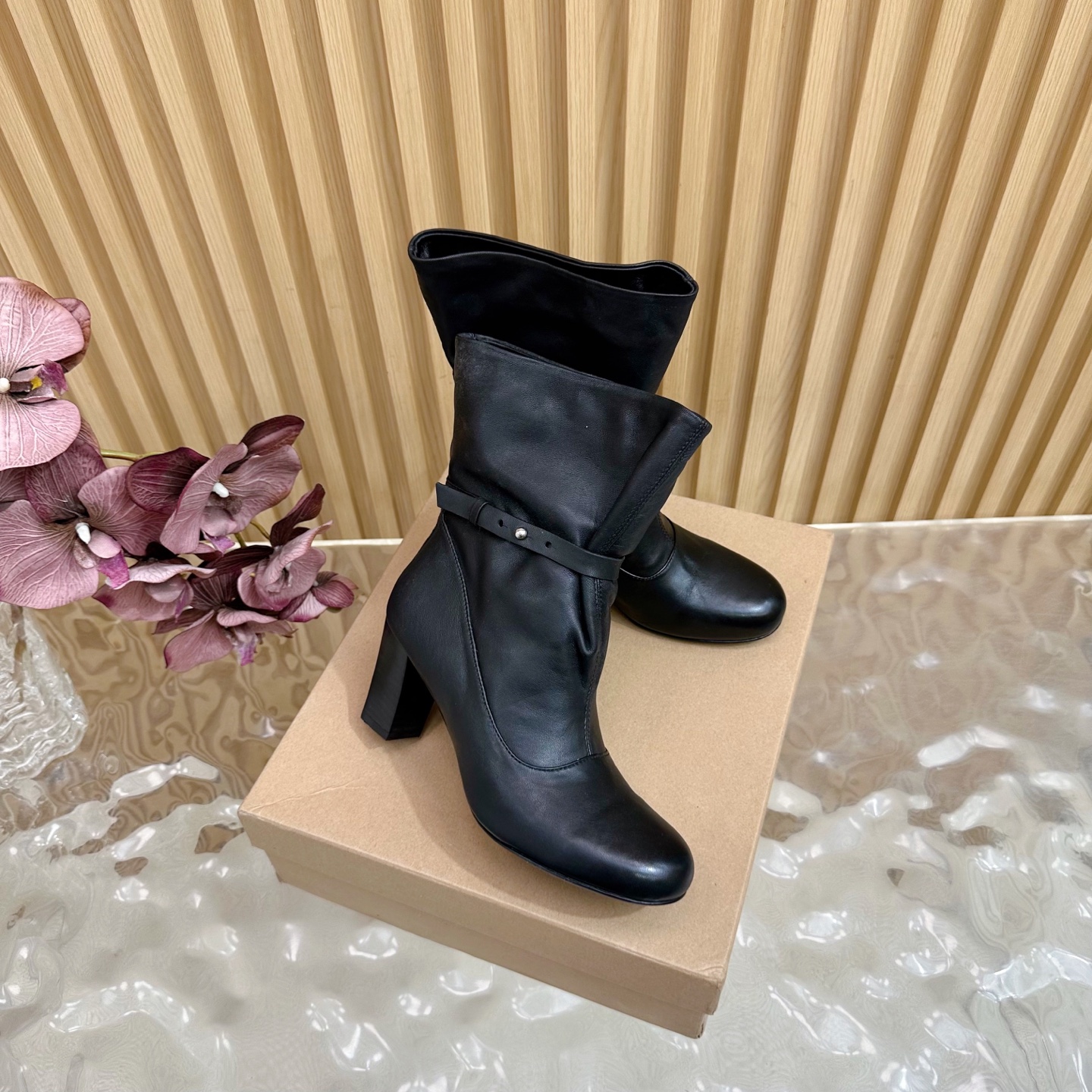 LEMAIRE 25 Shoes: French Elegance and Luxury Comfort in Every Step - 图片 2
