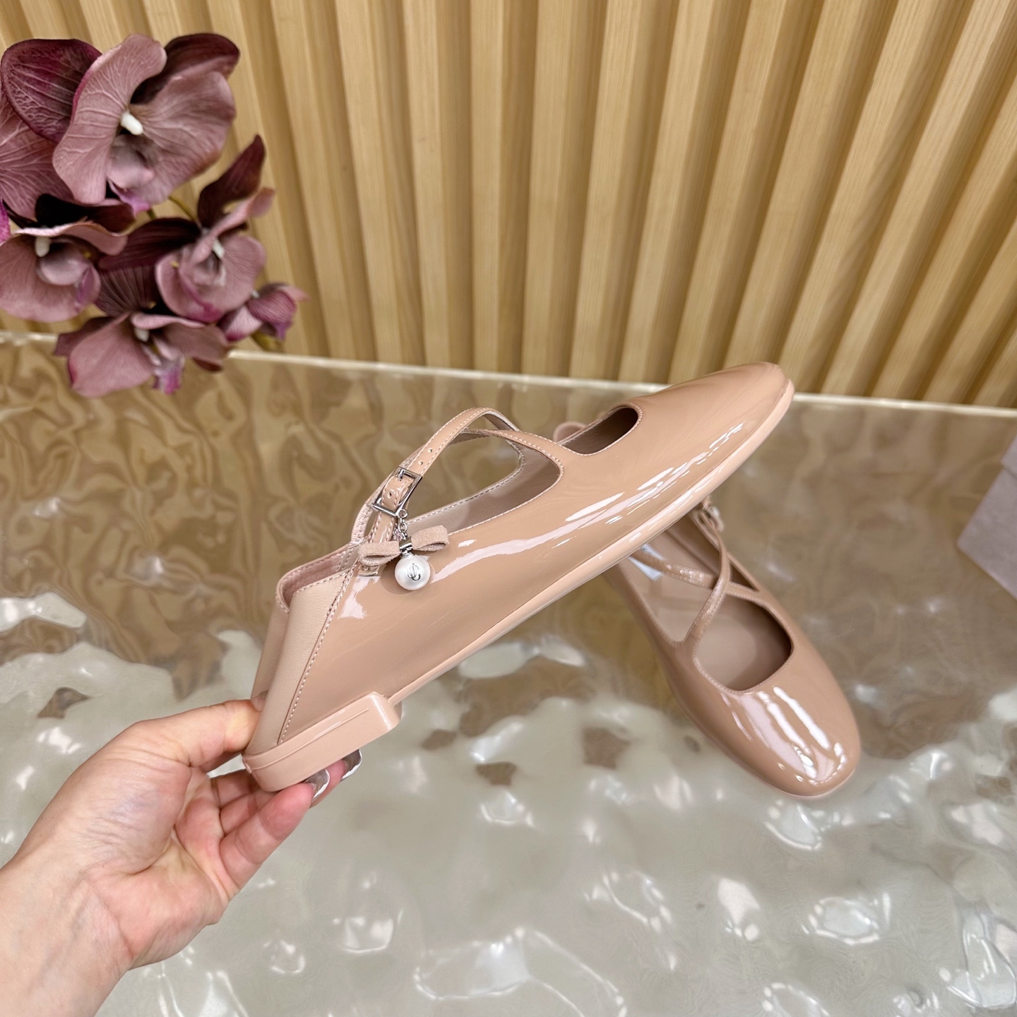 2025 Jimmy Choo Cross-Laced Pearl Mary Jane Ballet Shoes with Classic Design and Italian Leather. Size 35-39. - 图片 9