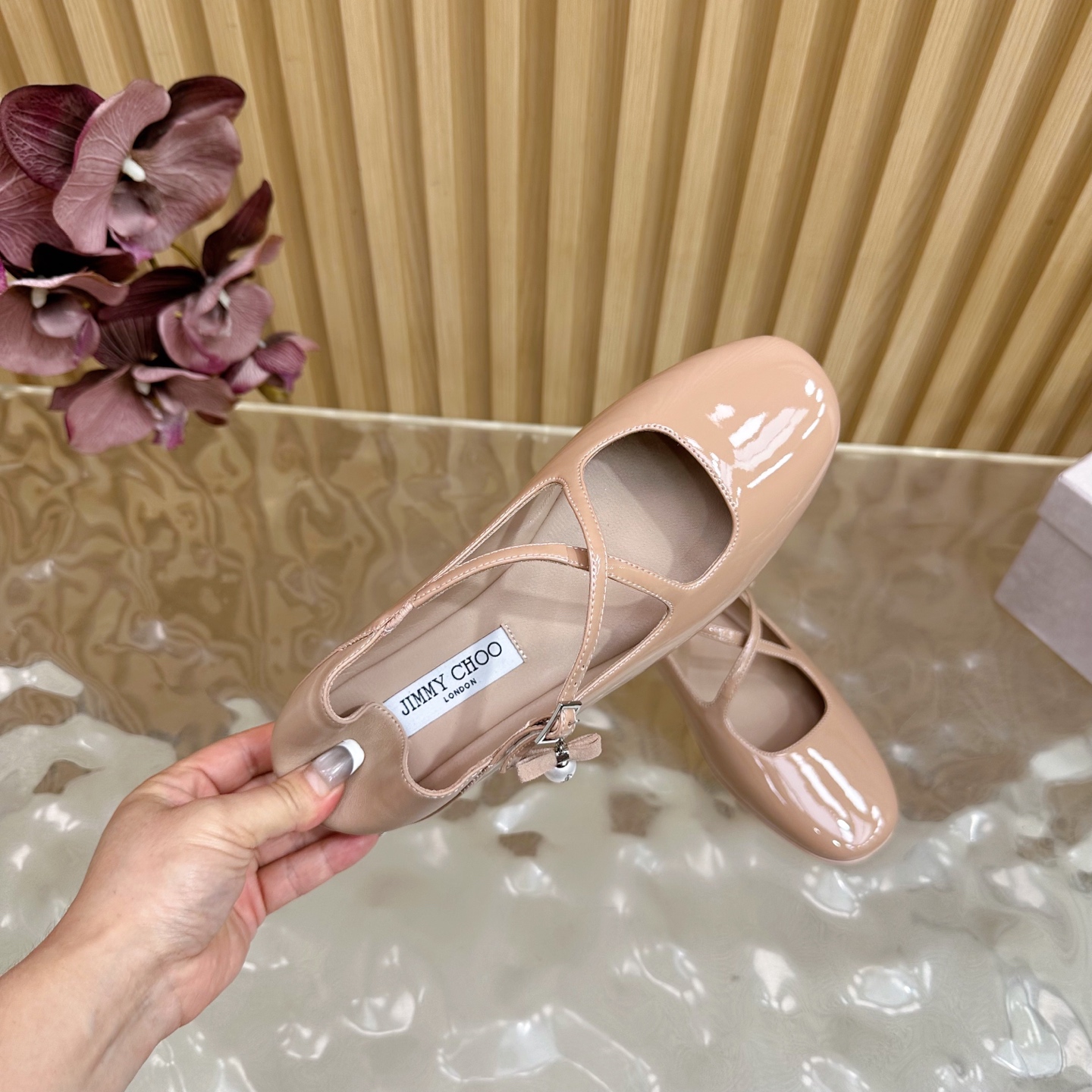 2025 Jimmy Choo Cross-Laced Pearl Mary Jane Ballet Shoes with Classic Design and Italian Leather. Size 35-39. - 图片 7