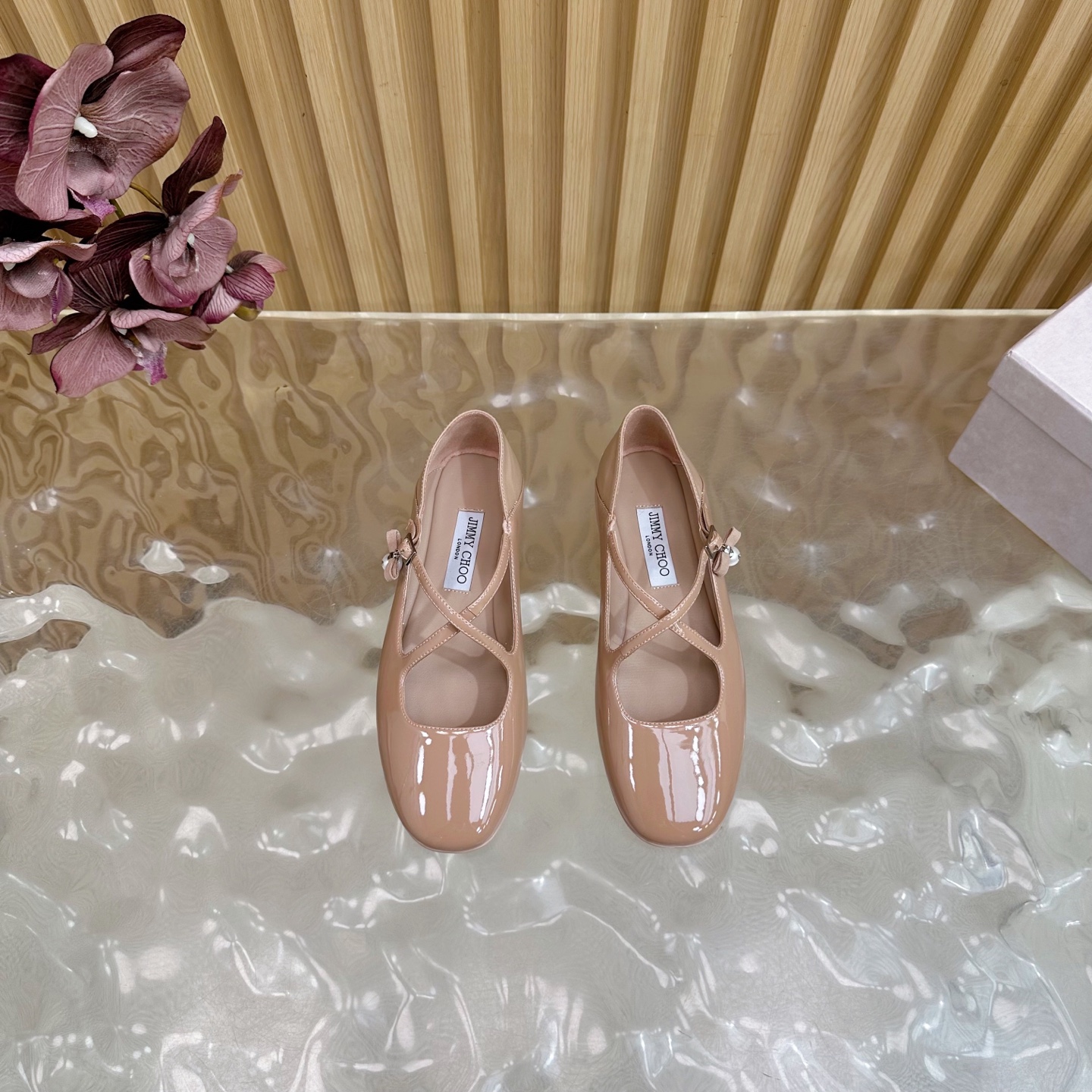 2025 Jimmy Choo Cross-Laced Pearl Mary Jane Ballet Shoes with Classic Design and Italian Leather. Size 35-39. - 图片 4