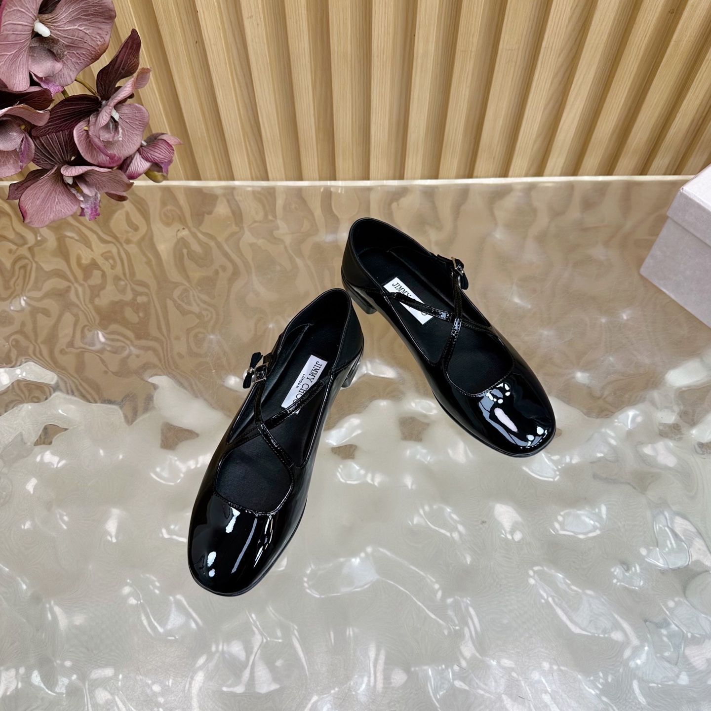 “2025 Jimmy Choo Cross-Laced Pearls Mary Jane Ballet Single Shoes Review” - 图片 6
