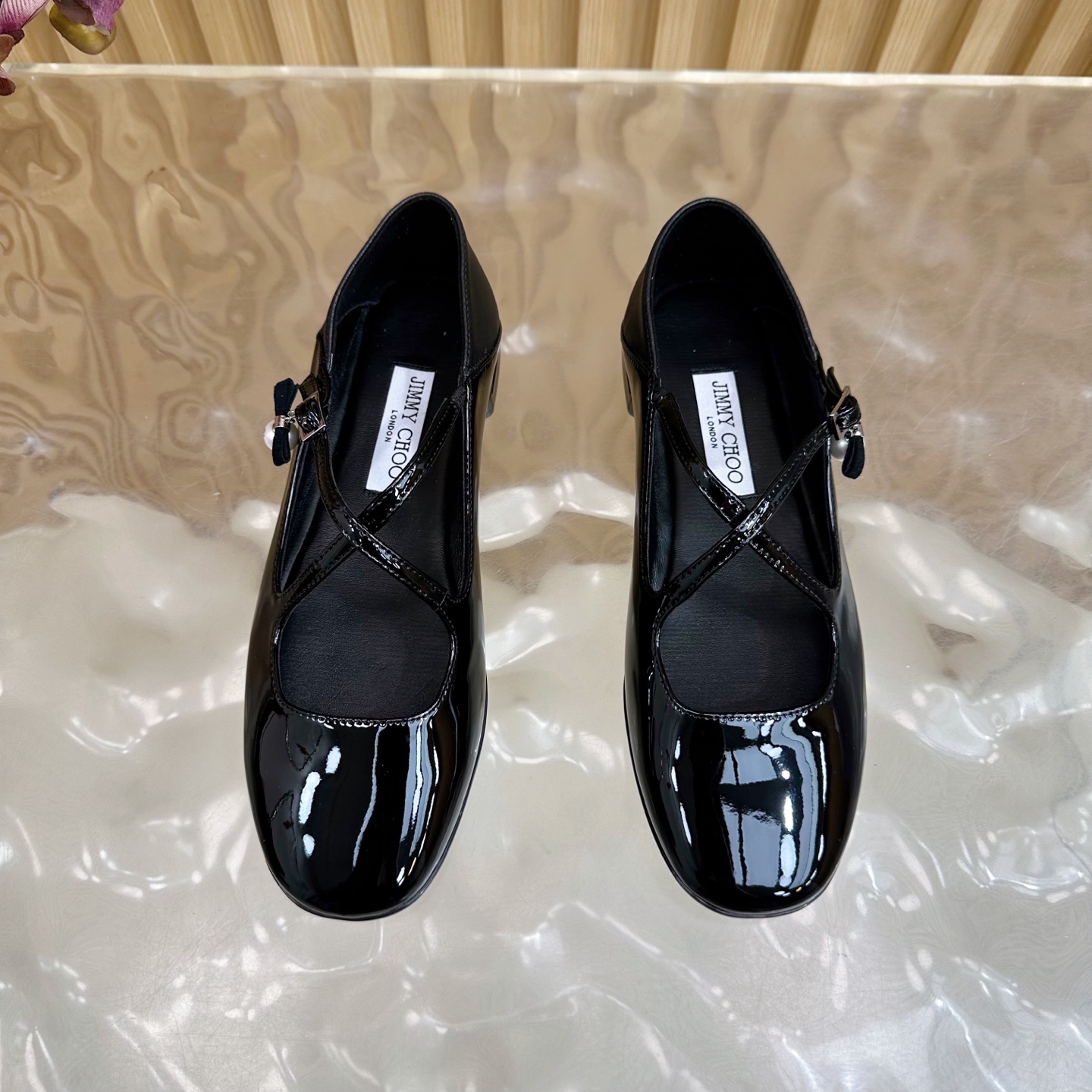 “2025 Jimmy Choo Cross-Laced Pearls Mary Jane Ballet Single Shoes Review” - 图片 5