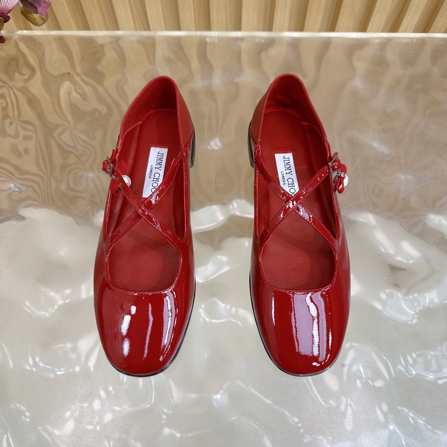 “2025 Jimmy Choo Cross-Laced Pearl Mary Jane Ballet Single Shoes Review” - 图片 5