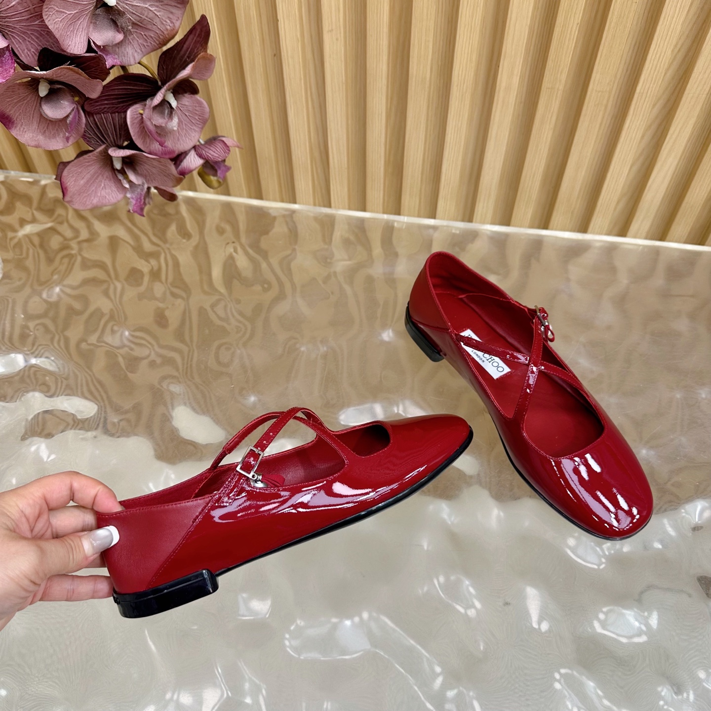 “2025 Jimmy Choo Cross-Laced Pearl Mary Jane Ballet Single Shoes Review” - 图片 7