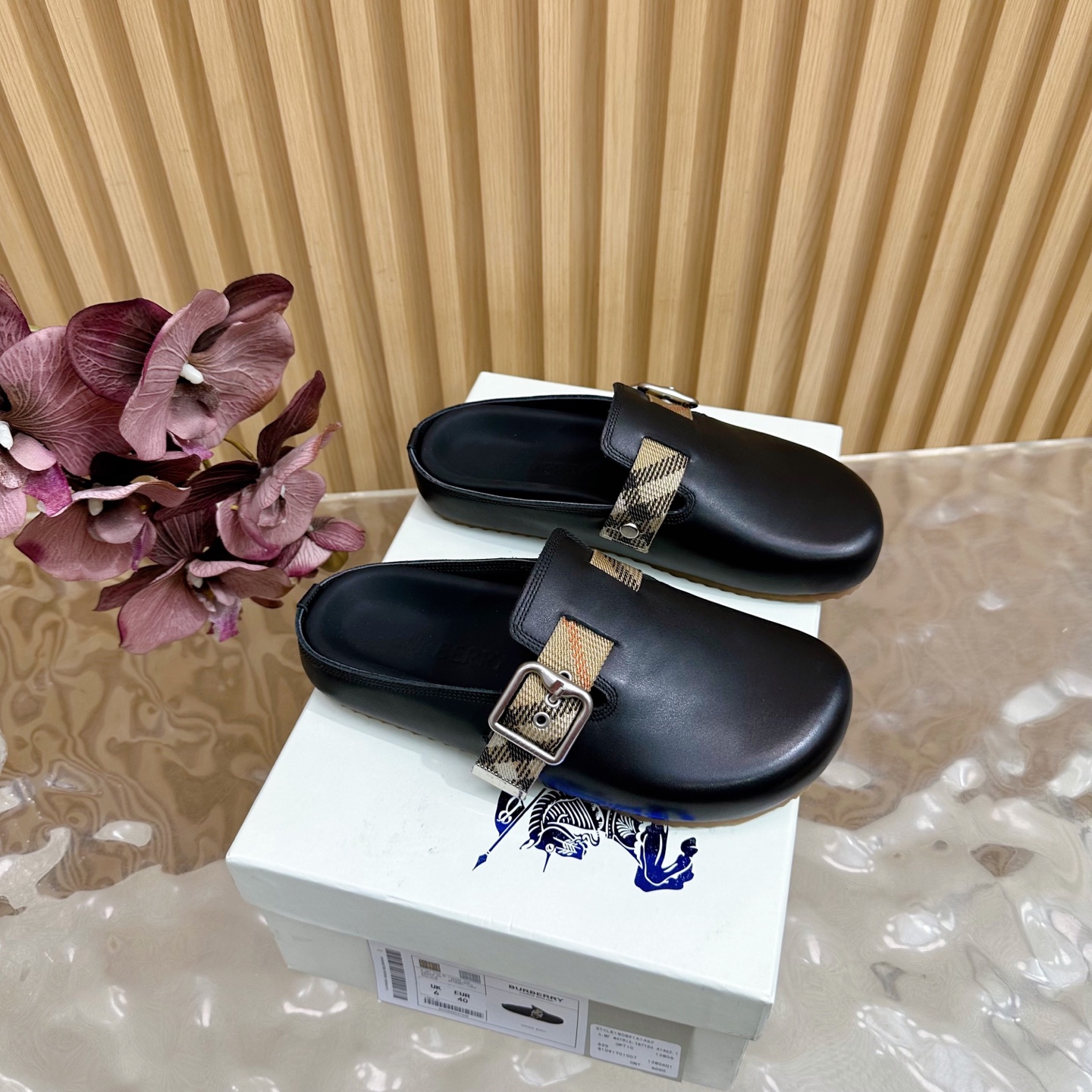 “2025 Burberry Wind Blast Street.P648 Male 672 Slippers Review: Soft Italian Anti-Fashion Design” - 图片 1
