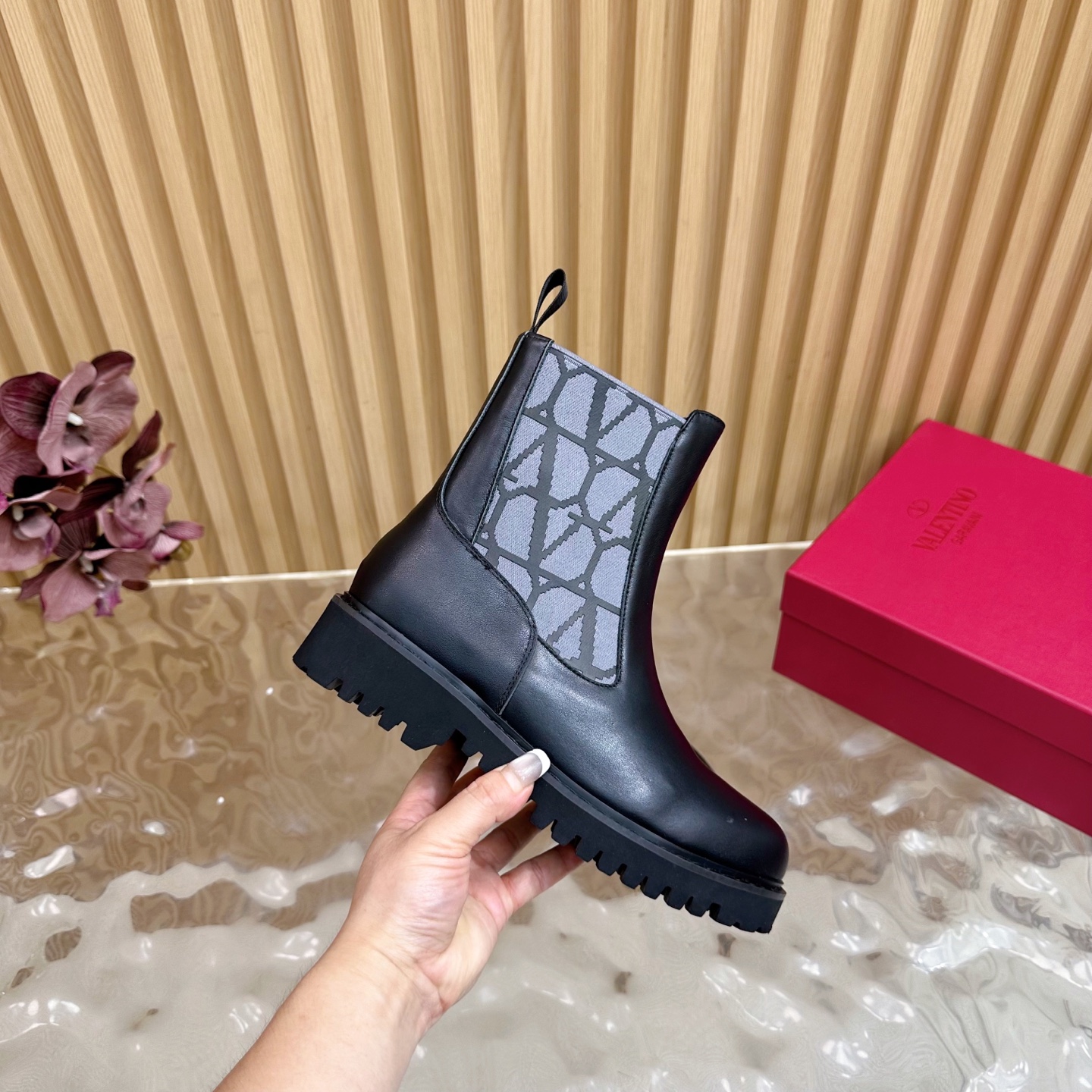 Luxurious 2025 Autumn/Winter Boots: Original Cowhide, Logo-Resistant Rubber Mix, Size 35-140 - 图片 6