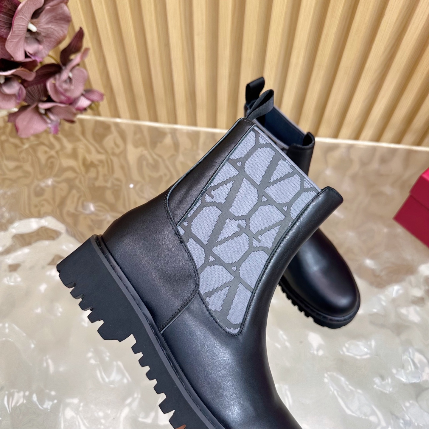 Luxurious 2025 Autumn/Winter Boots: Original Cowhide, Logo-Resistant Rubber Mix, Size 35-140 - 图片 9
