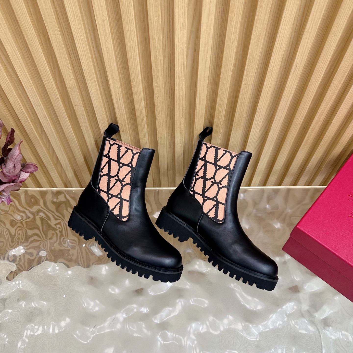 Luxurious 2025 Autumn/Winter Boots: Original Cowhide, Logo-Resistant Design, Size 35-40. - 图片 6