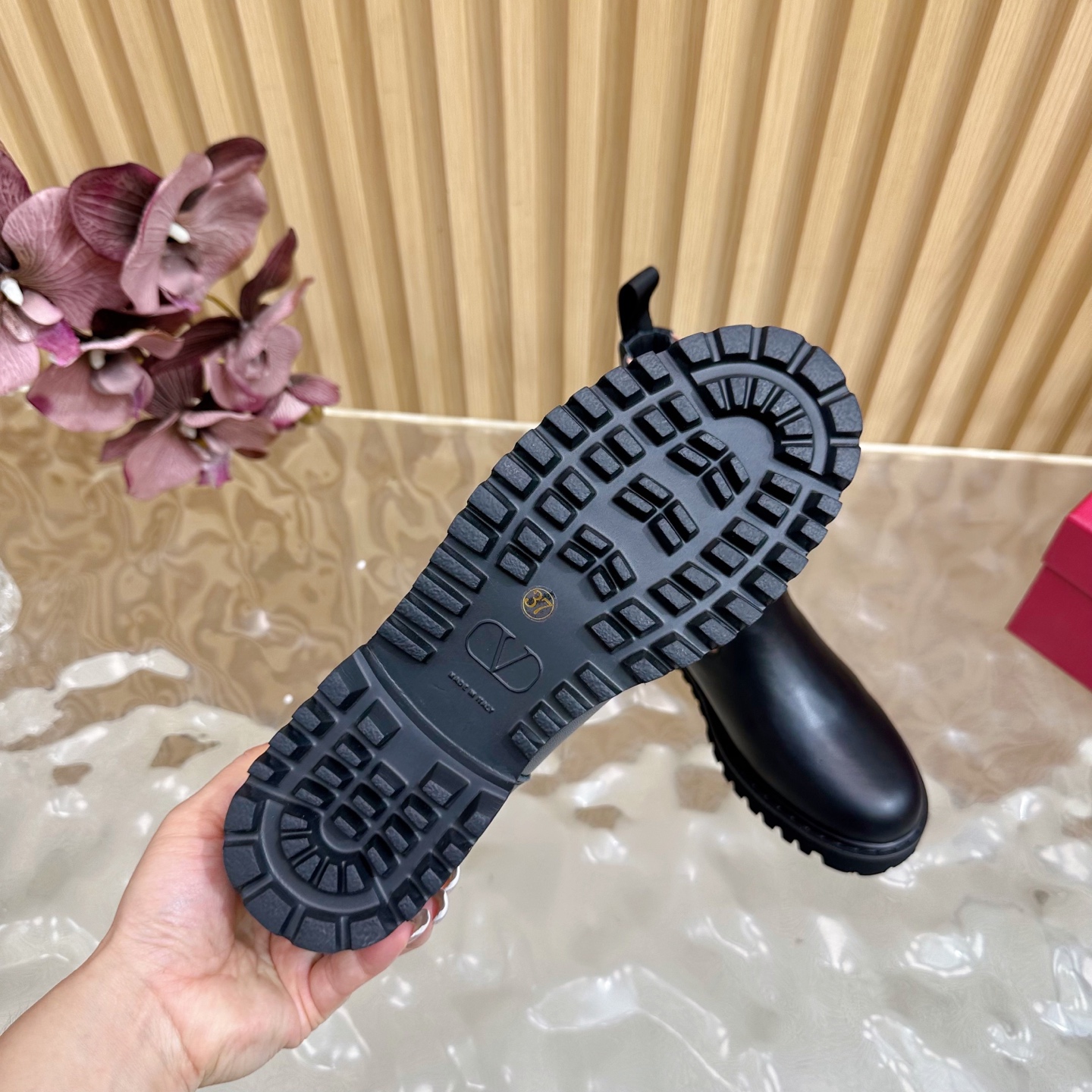 Luxurious 2025 Autumn/Winter Boots: Original Cowhide, Logo-Resistant Design, Size 35-40. - 图片 9