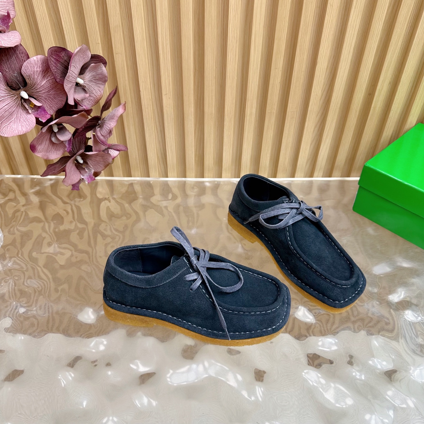 Bottega Veneta Adamo Neutral Shoes: Retro-Inspired Comfort and Style in Top Edition 840 – Review - 图片 7