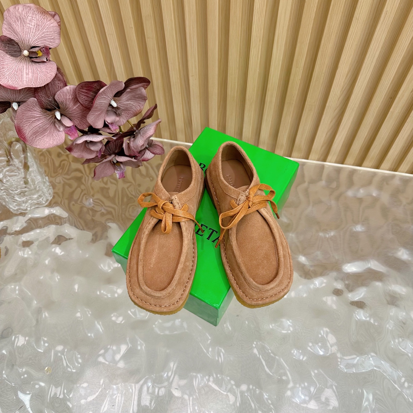 “Bottega Veneta Lufford Shoes: Retro-Inspired Adamo Series for Comfort and Style | Size 35-41” - 图片 3