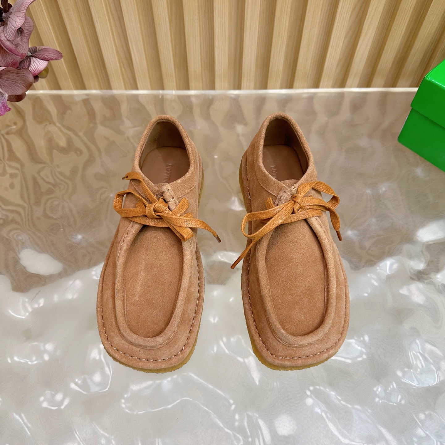 “Bottega Veneta Lufford Shoes: Retro-Inspired Adamo Series for Comfort and Style | Size 35-41” - 图片 4
