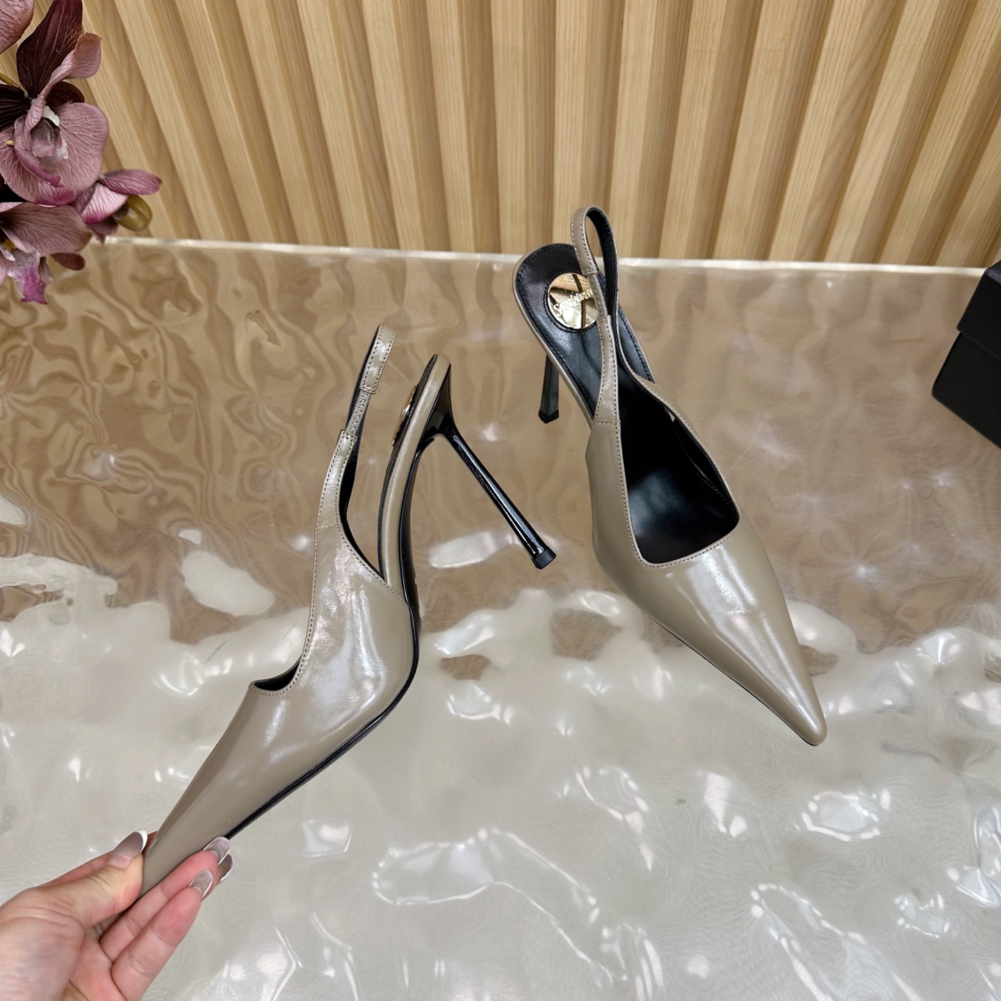 SAINT LAURENT Saint Roland 25ss Heel Heels with Flower Embellishments – Product Details and Features - 图片 8