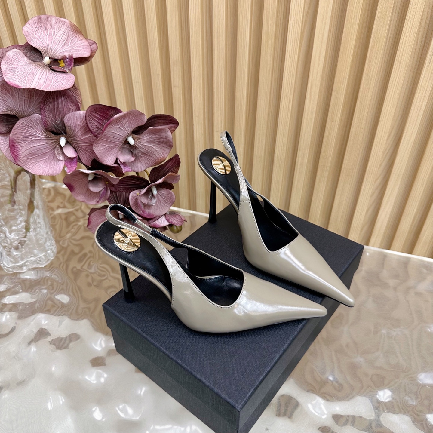 SAINT LAURENT Saint Roland 25ss Heel Heels with Flower Embellishments – Product Details and Features - 图片 3