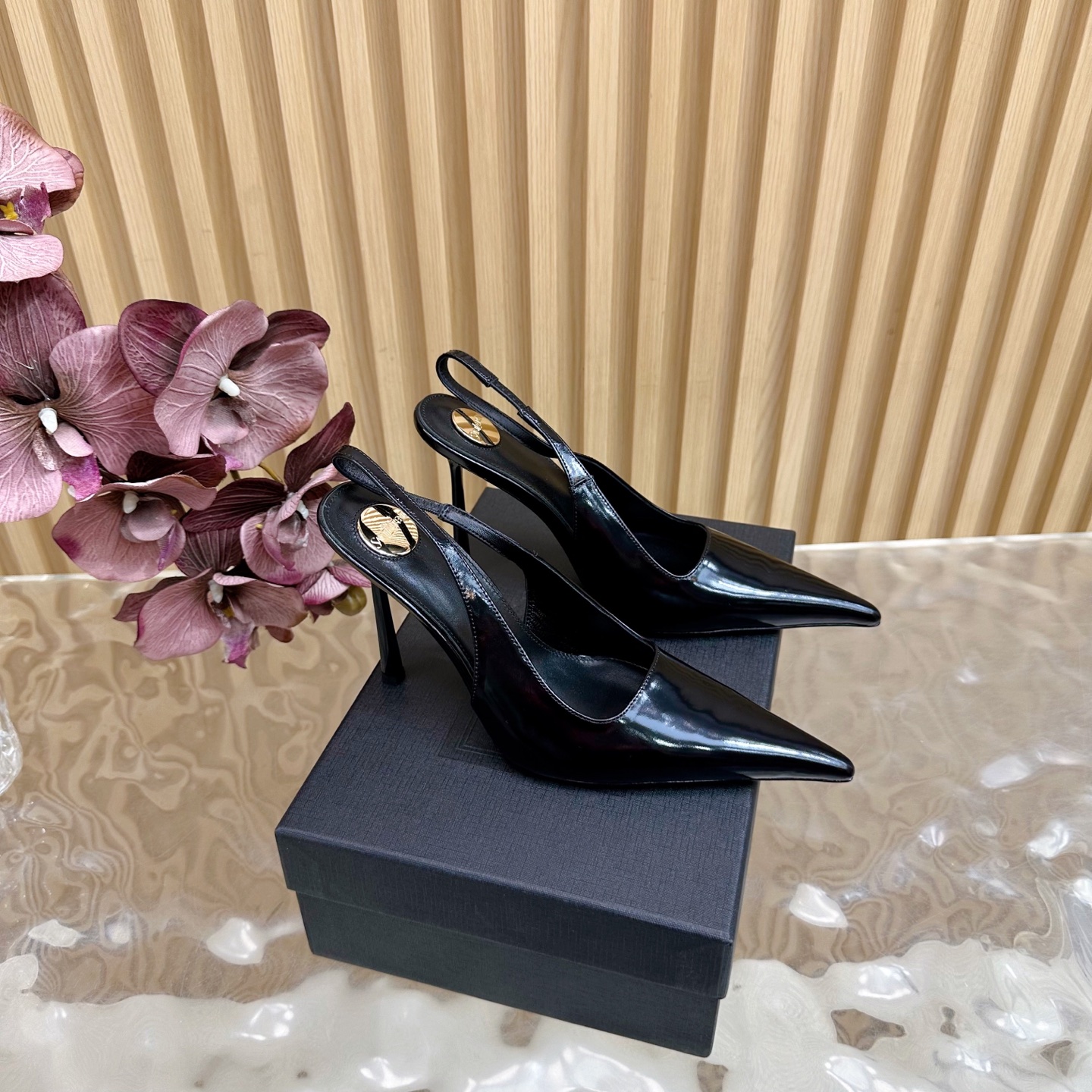 SAINT LAURENT Saint Roland 25ss Pointy Heel Heels with Flowers – 696YSL Metal Detail, High Aerobic Properties
