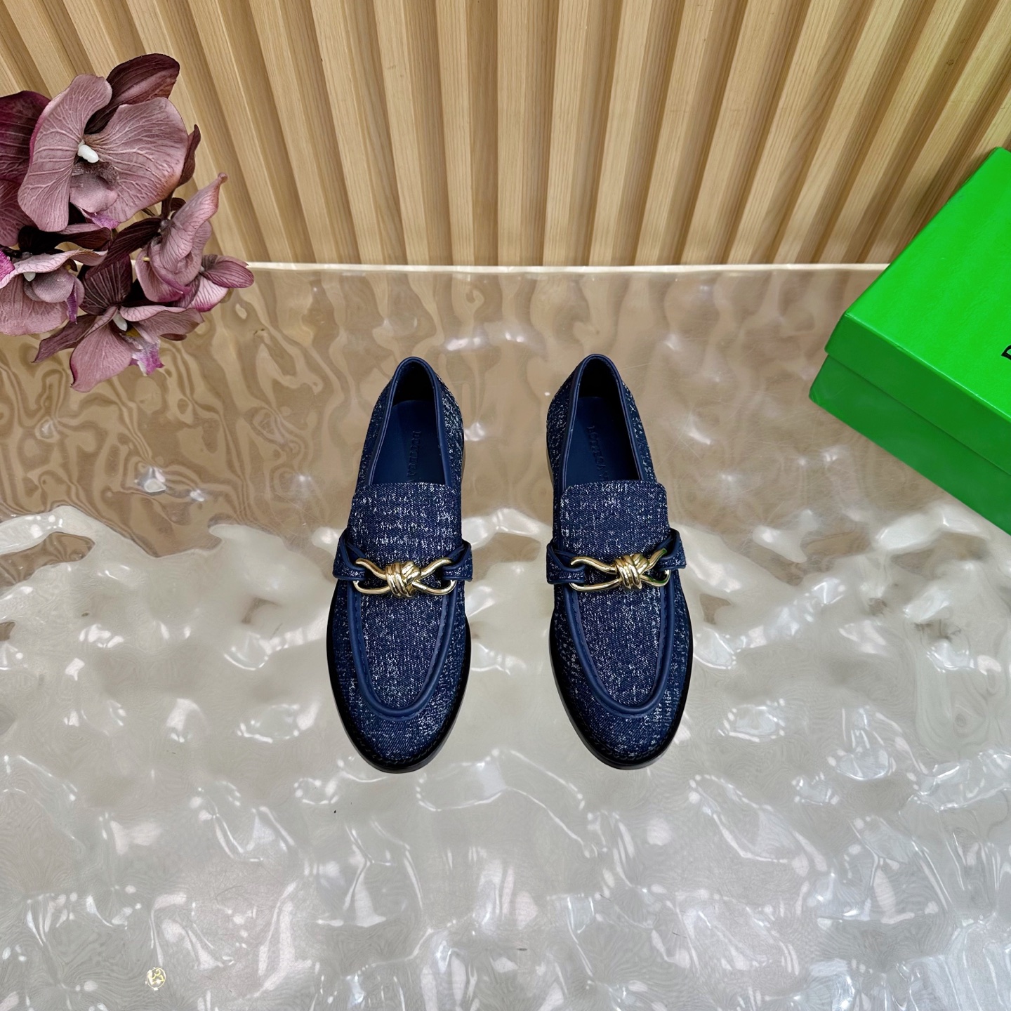“792 Bottega Veneta Cortex Cut Shoes: Latest Color Trends with Comfortable Design and High-End Materials” - 图片 4