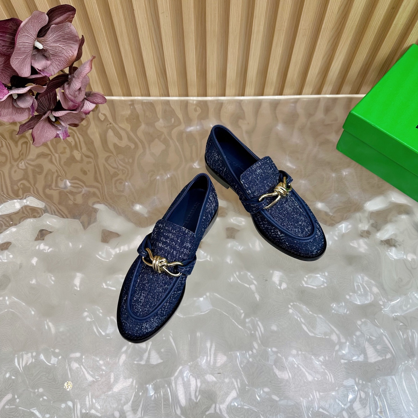 “792 Bottega Veneta Cortex Cut Shoes: Latest Color Trends with Comfortable Design and High-End Materials” - 图片 6