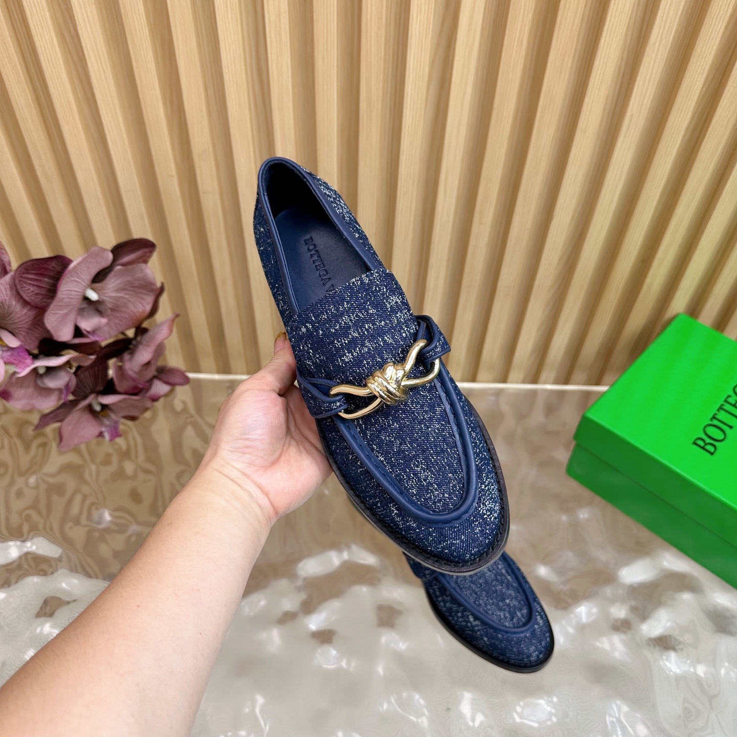 “792 Bottega Veneta Cortex Cut Shoes: Latest Color Trends with Comfortable Design and High-End Materials” - 图片 8