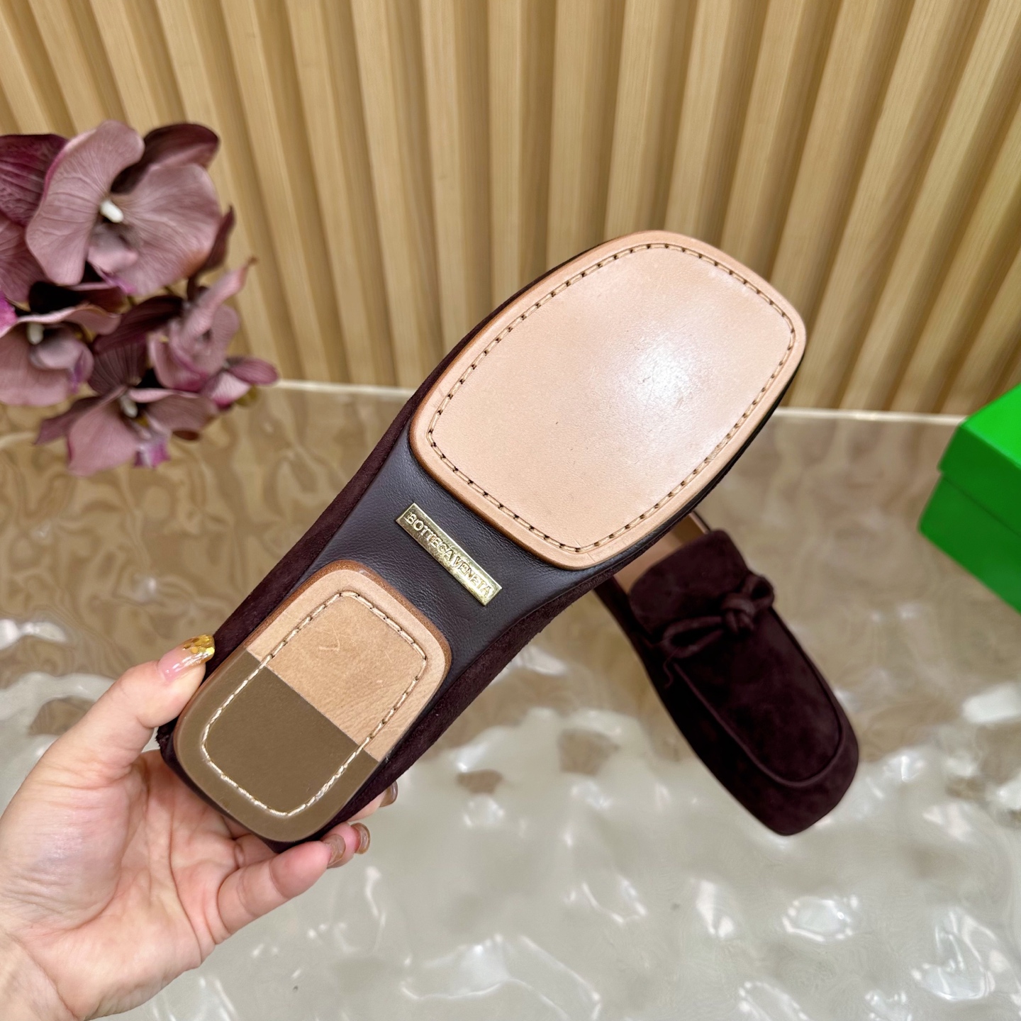 Luxury Bottega Veneta Velvet Shoes: Detailed Design and Comfort Review for Couples 35-45 - 图片 8