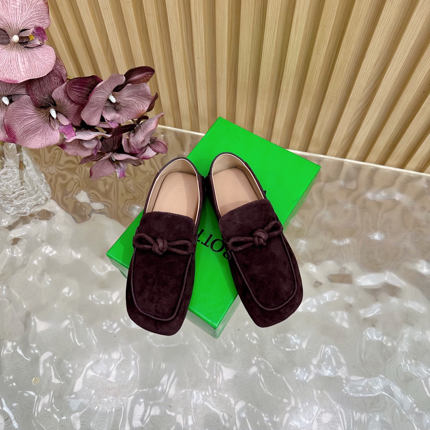 Luxury Bottega Veneta Velvet Shoes: Detailed Design and Comfort Review for Couples 35-45 - 图片 3