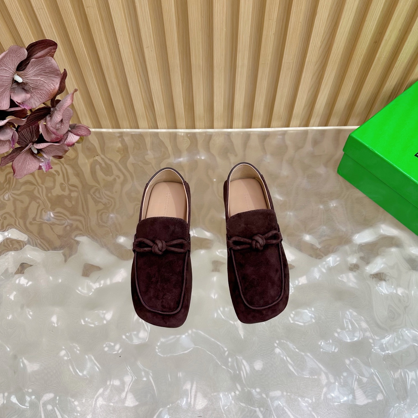 Luxury Bottega Veneta Velvet Shoes: Detailed Design and Comfort Review for Couples 35-45 - 图片 4