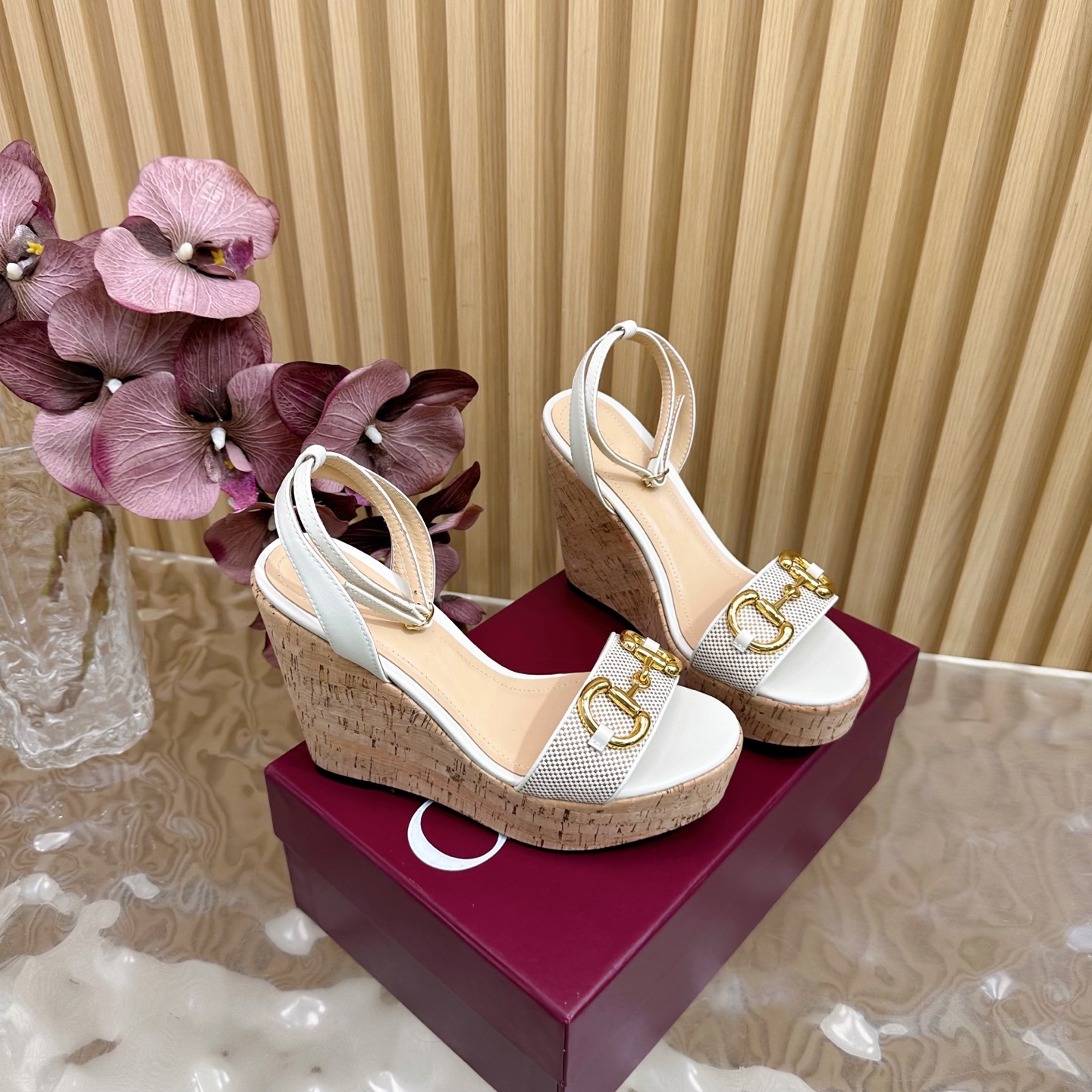 Gucci Classic Cascade Slipper: Italian Confidence in Fashion, Real Leather, High Heel – Size 35-39 - 图片 3