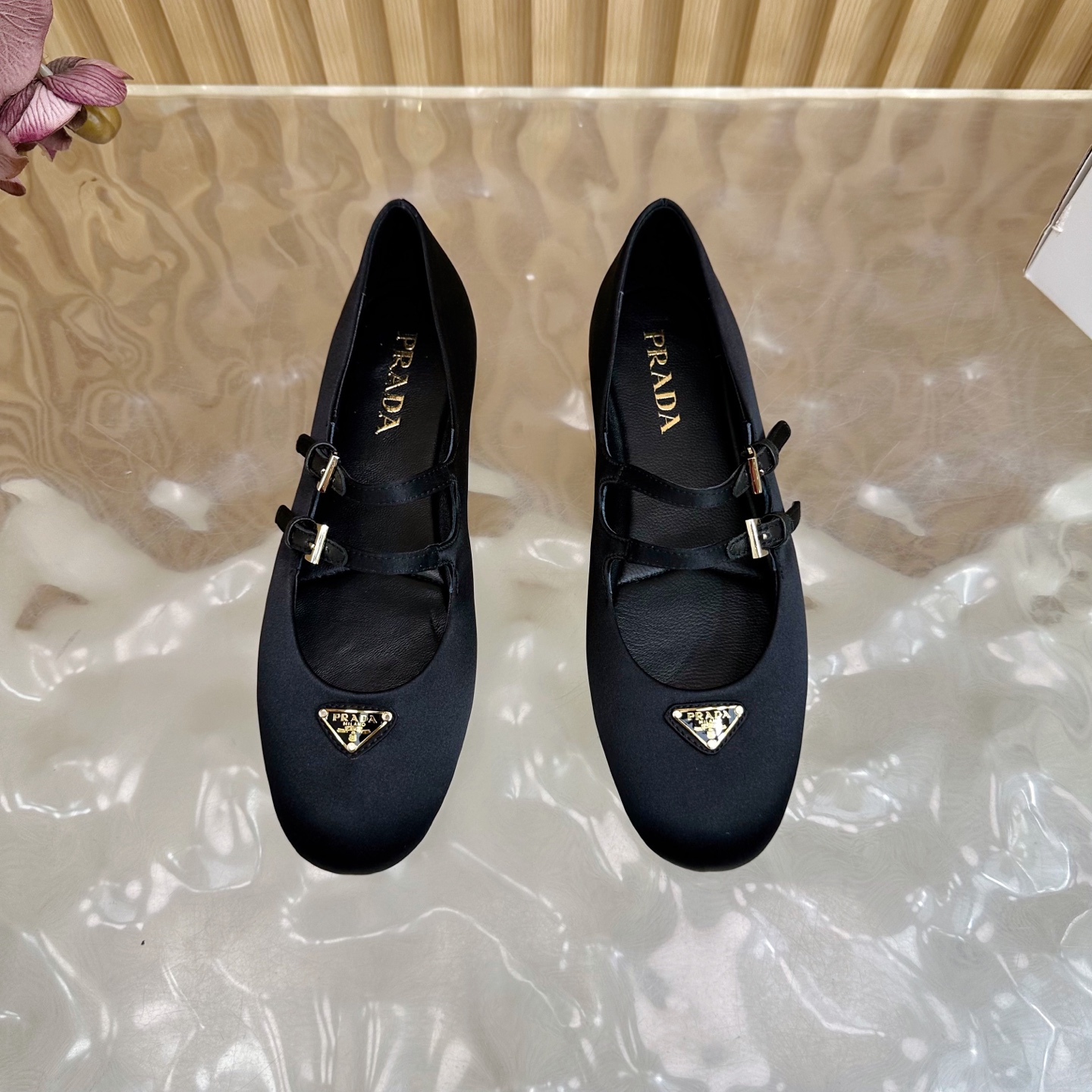 “2025 Prada Half-Turn Retrograde Design: Silk Fabric, Sheepskin, Custom Slide-Proof Bottom, Sizes 35-41” - 图片 5