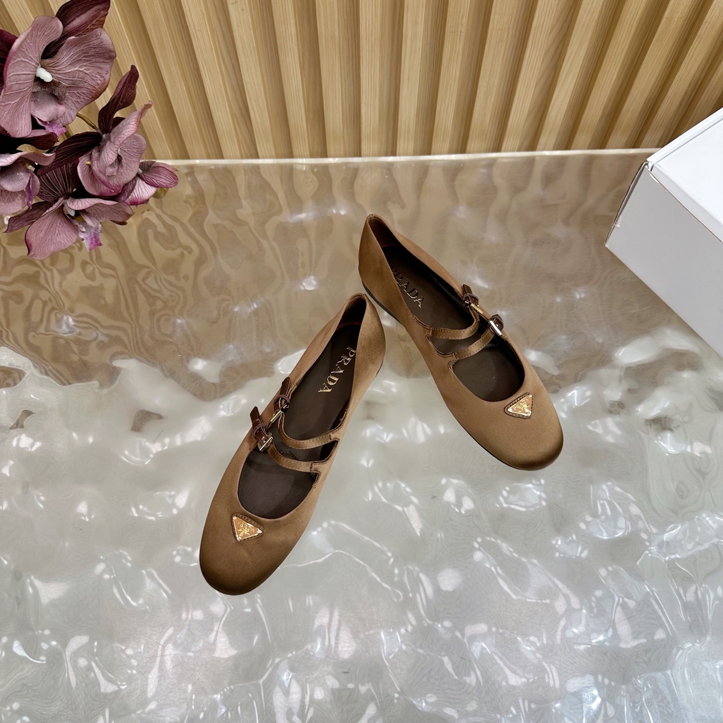 “2025 Prada Retrograde Design: Silk Fabric and Sheepskin Shoes in Custom Sizes 35-41” - 图片 6