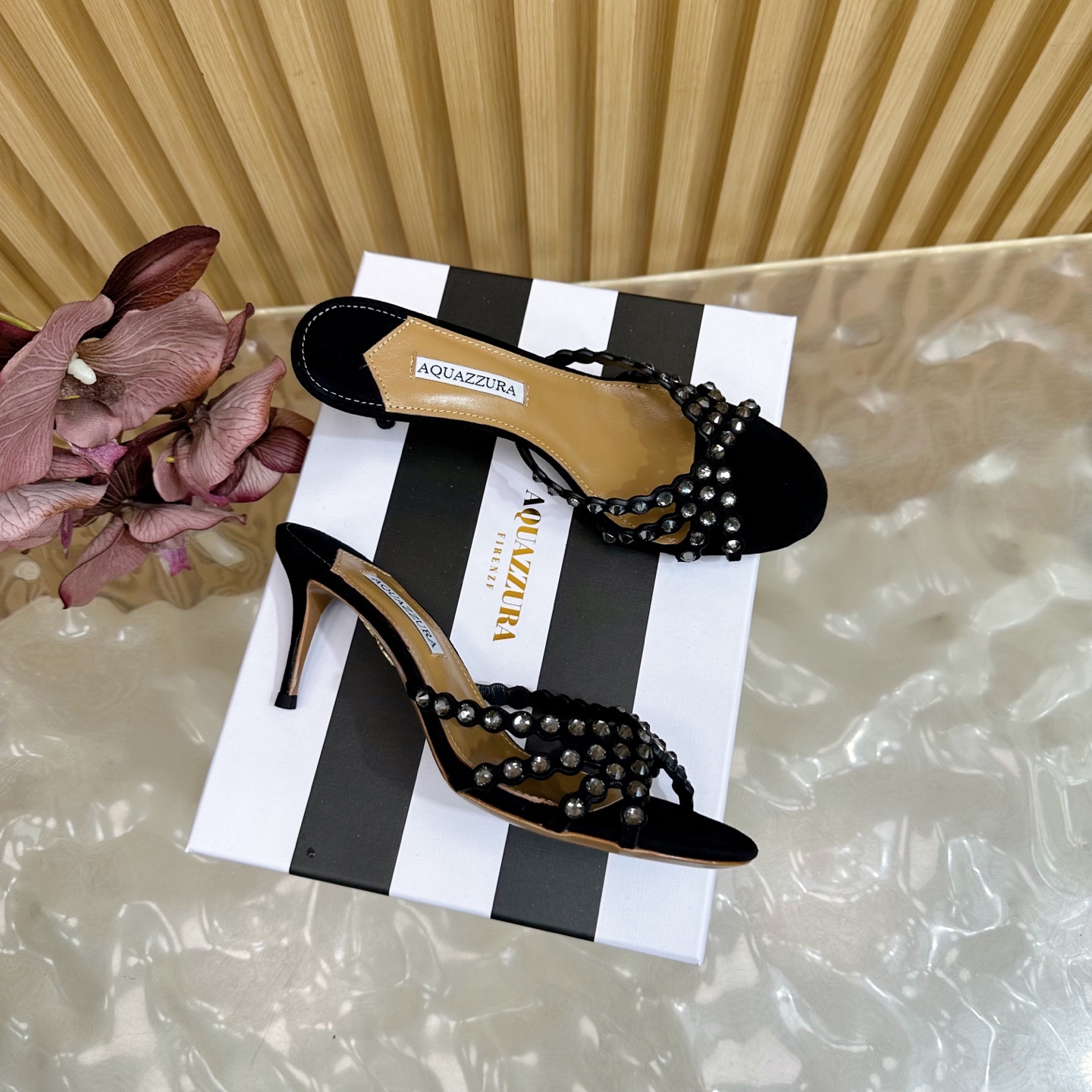 “Aquazzura Top Version 2025: High-Quality Sheepskin Shoes for Party and Night Club Styles – Full Package Included” - 图片 2