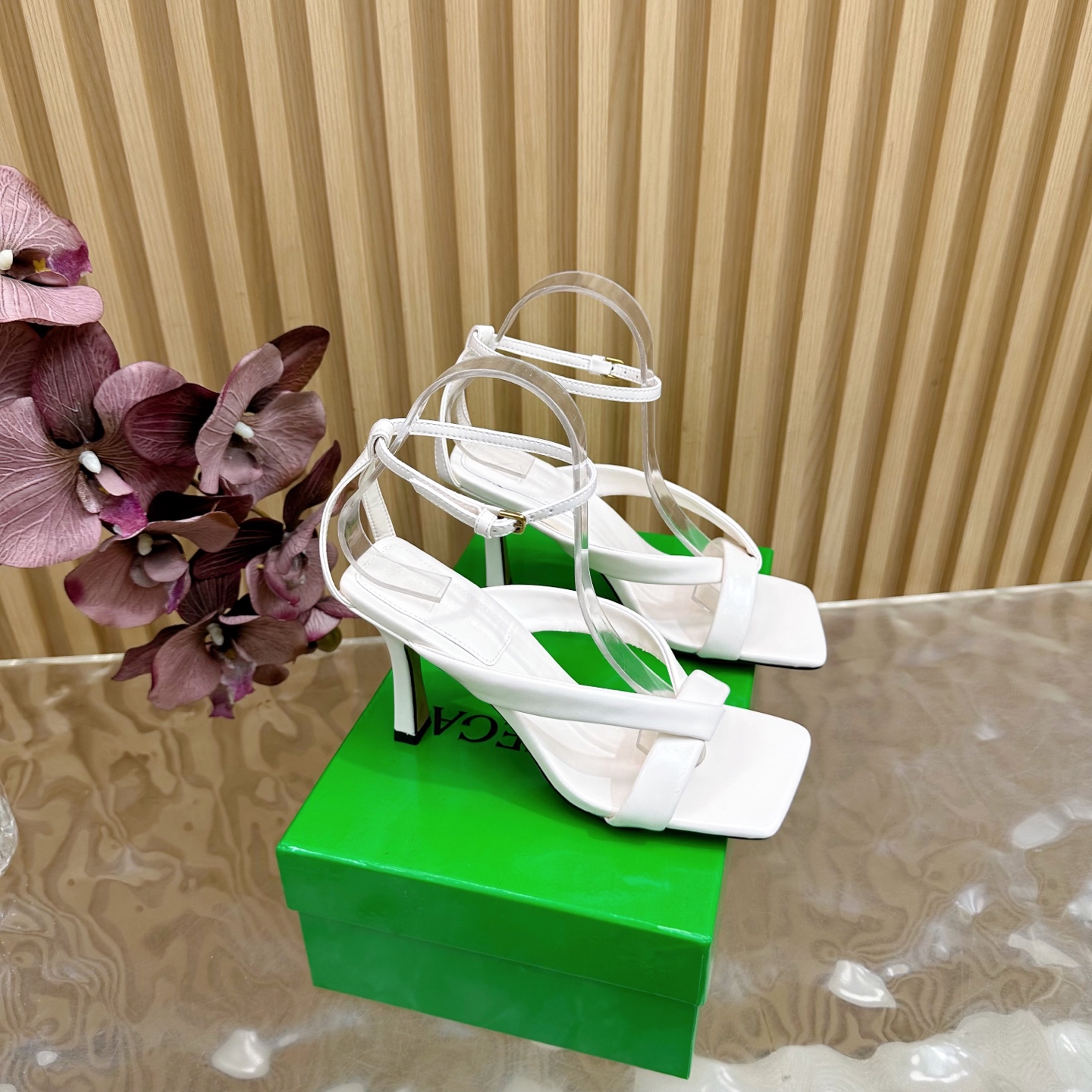 Bottega Veneta Dames Leren Sandalen met Hak - Wit - Stijlvol & Comfortabel