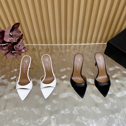 Giuseppe Zanotti Women's Pointed Toe Heeled Mules in Black and White Leather 1 Giuseppe Zanotti Women's Pointed Toe Heeled Mules in Black and White Leather