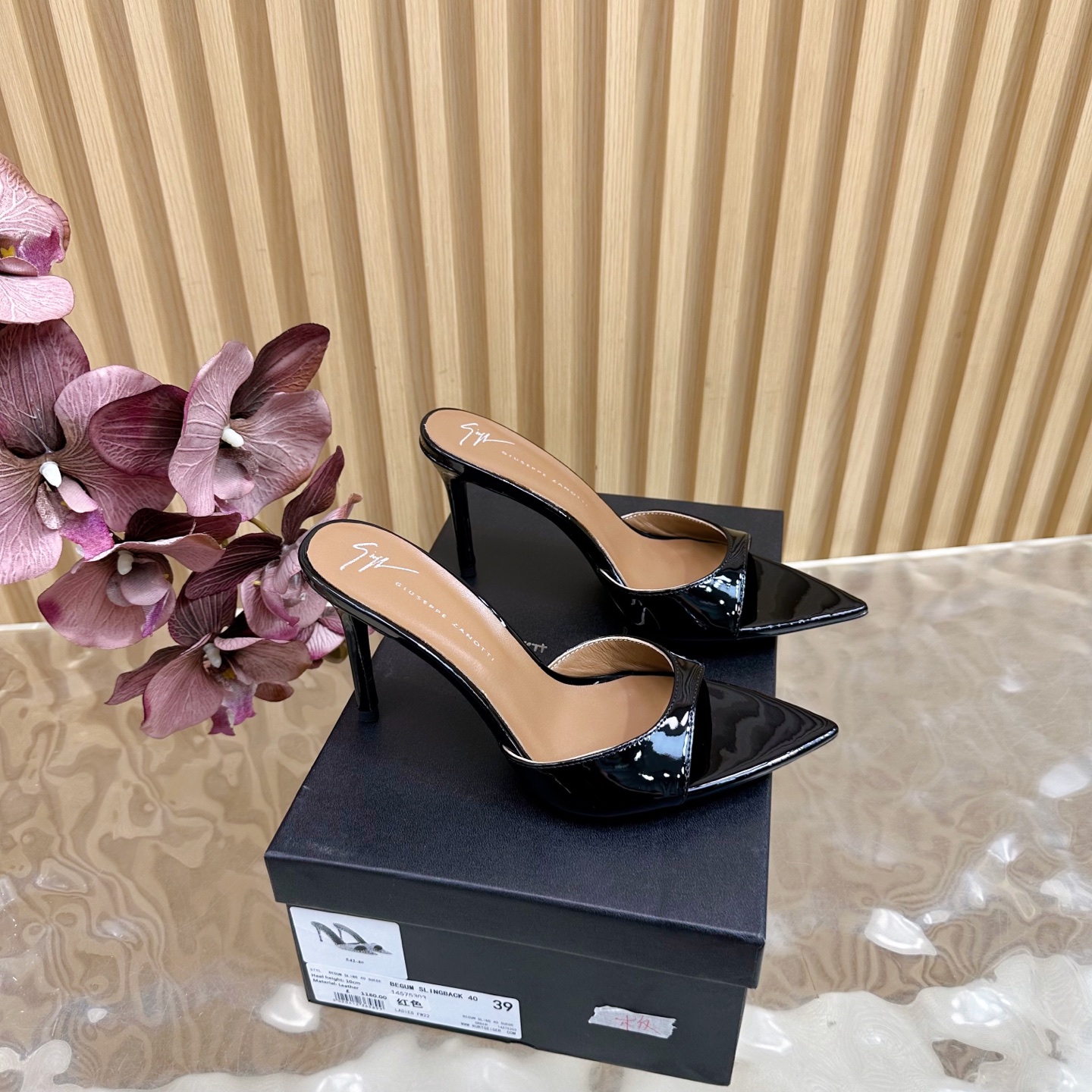 Giuseppe Zanotti Black Patent Leather Pointed Toe Mules Heels Size 39