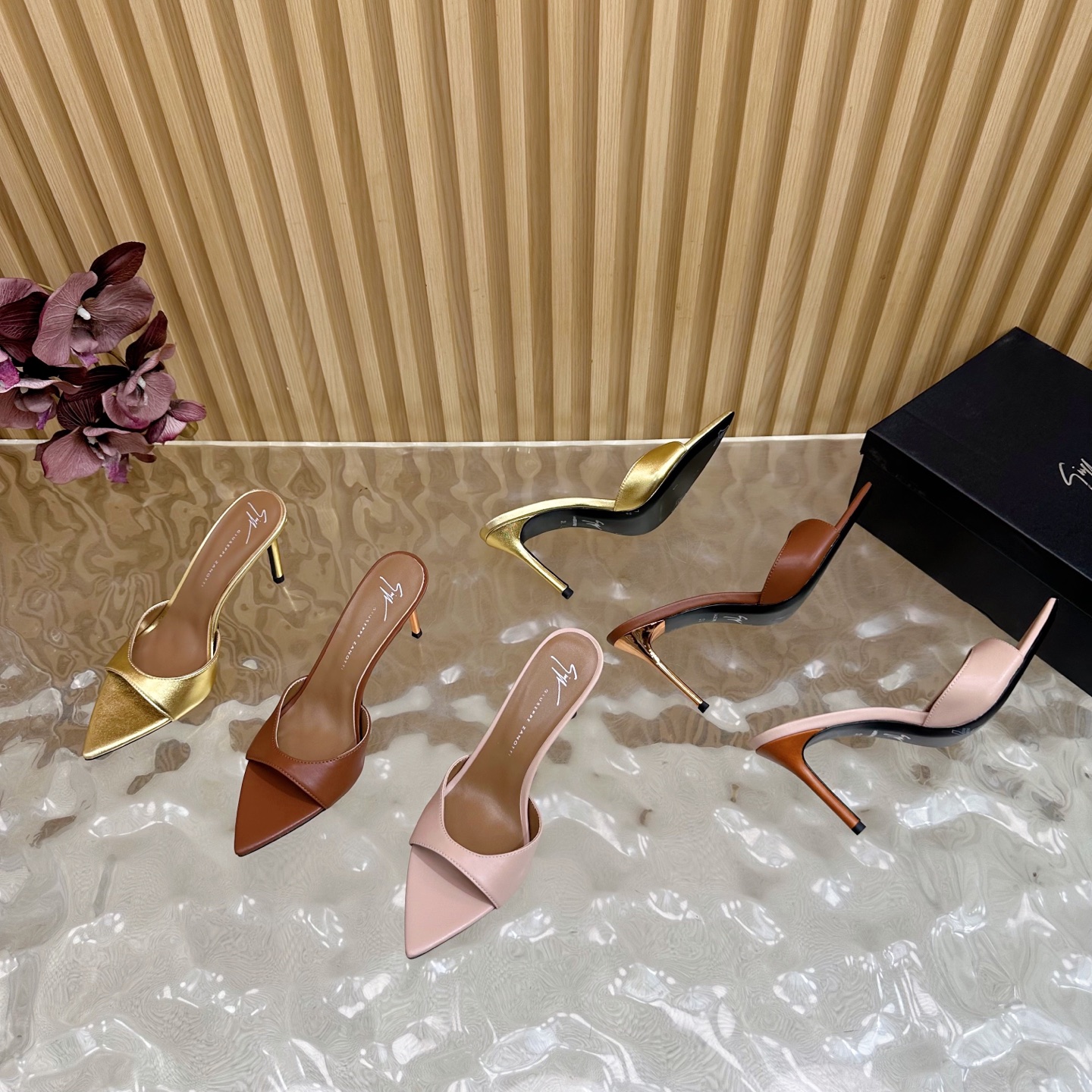 Giuseppe Zanotti Women's Pointed Toe Stiletto Heel Mules
