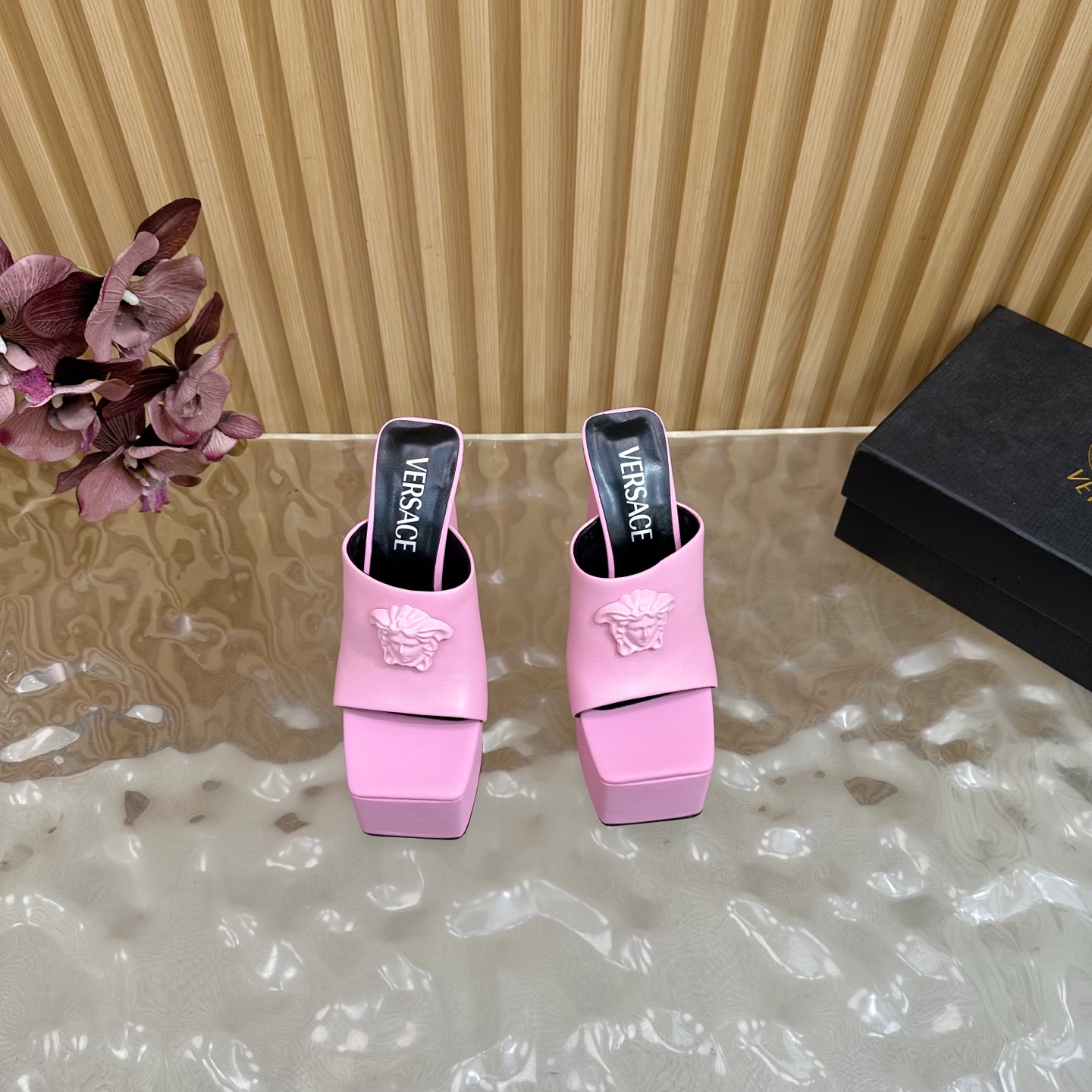 Versace Runway Platform Heels - Spring/Summer 2025 Collection 6 i1757496065400 921 0 4