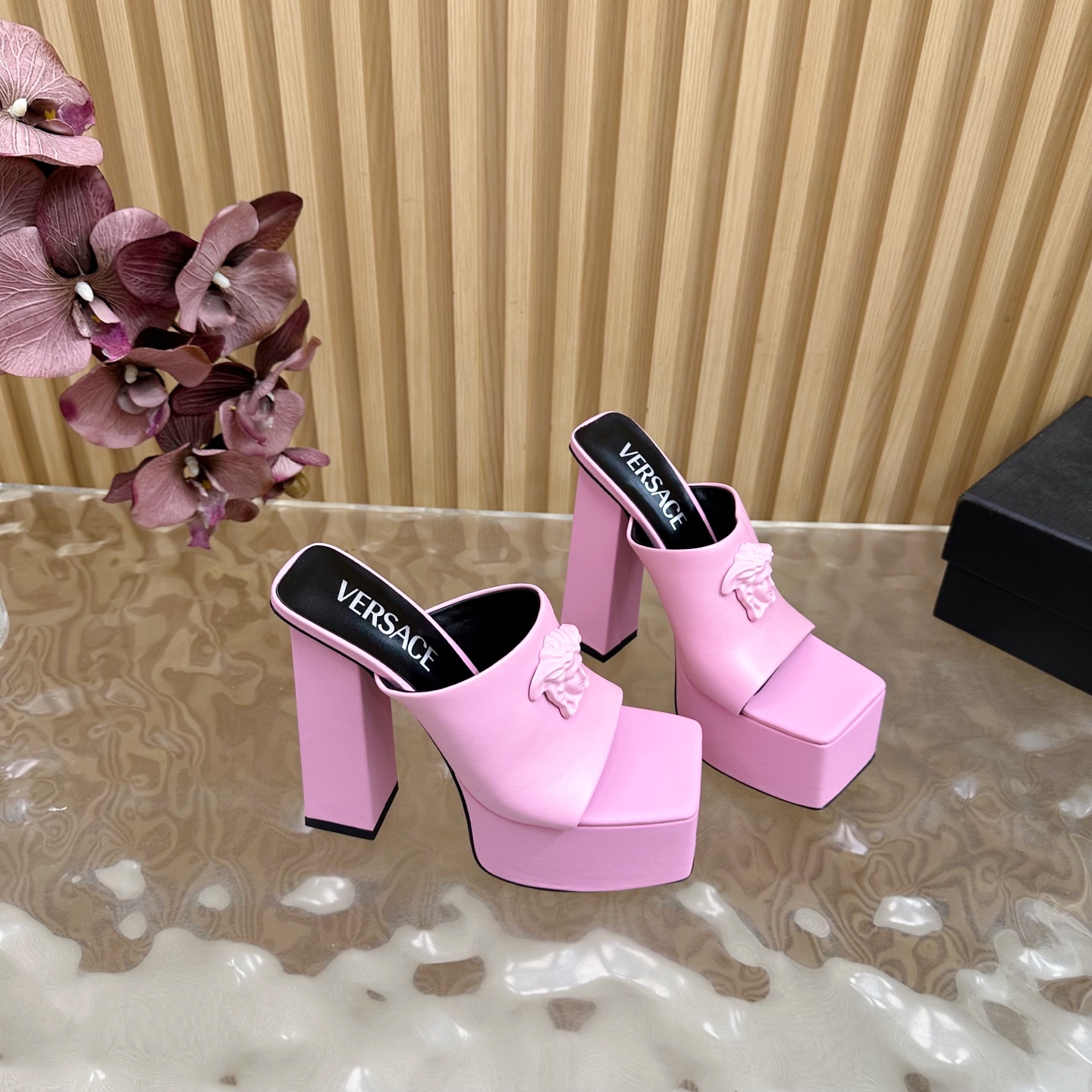 Versace Runway Platform Heels - Spring/Summer 2025 Collection 13 i1757496066659 3267 0 11