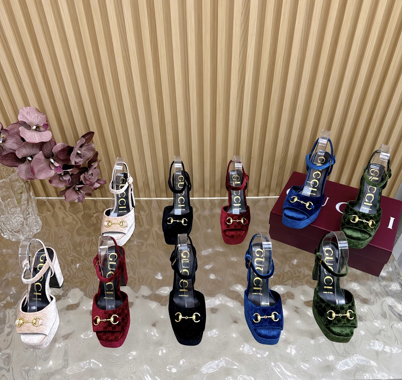 Sandales Plateformes en Velours Gucci avec Détail Mors
