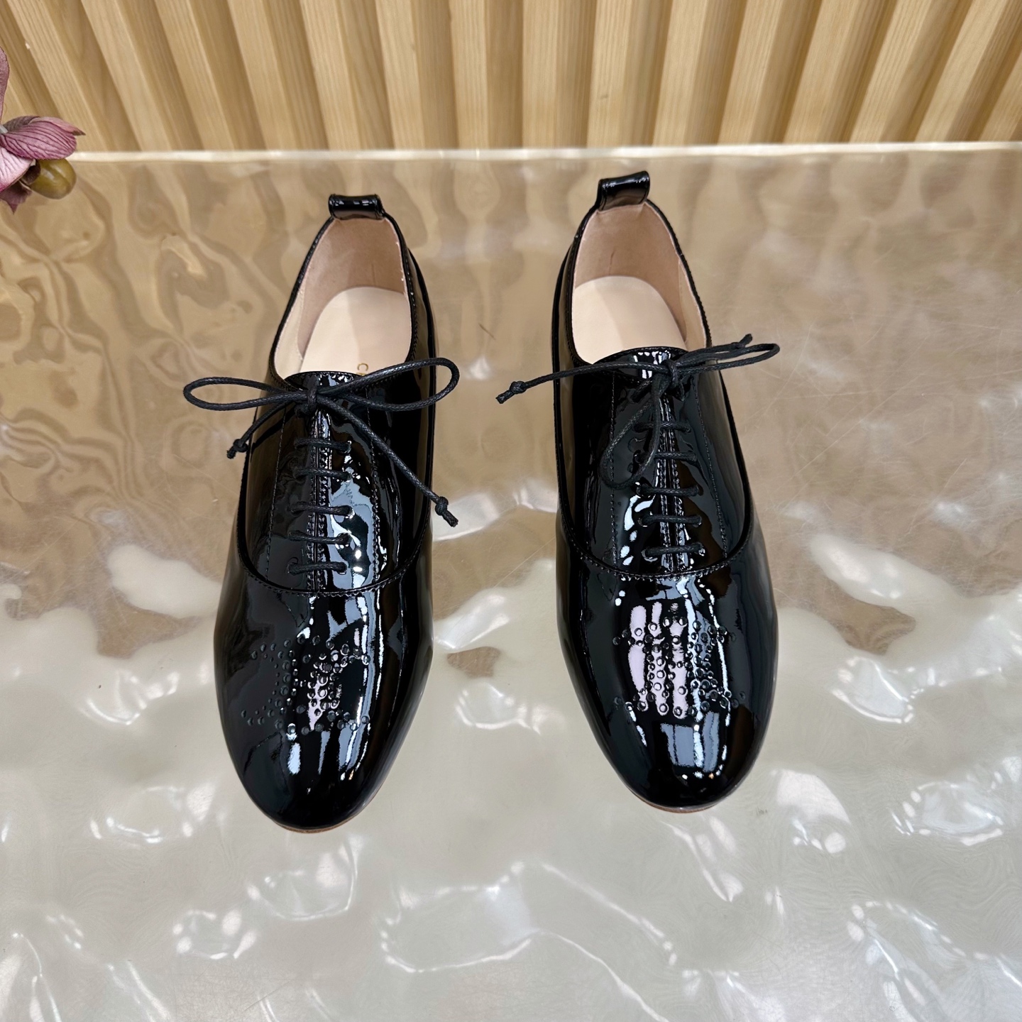 Celine Women's Black Patent Leather Lace-Up Oxford Dress Shoes 6 i1758437376034 1457 0 4