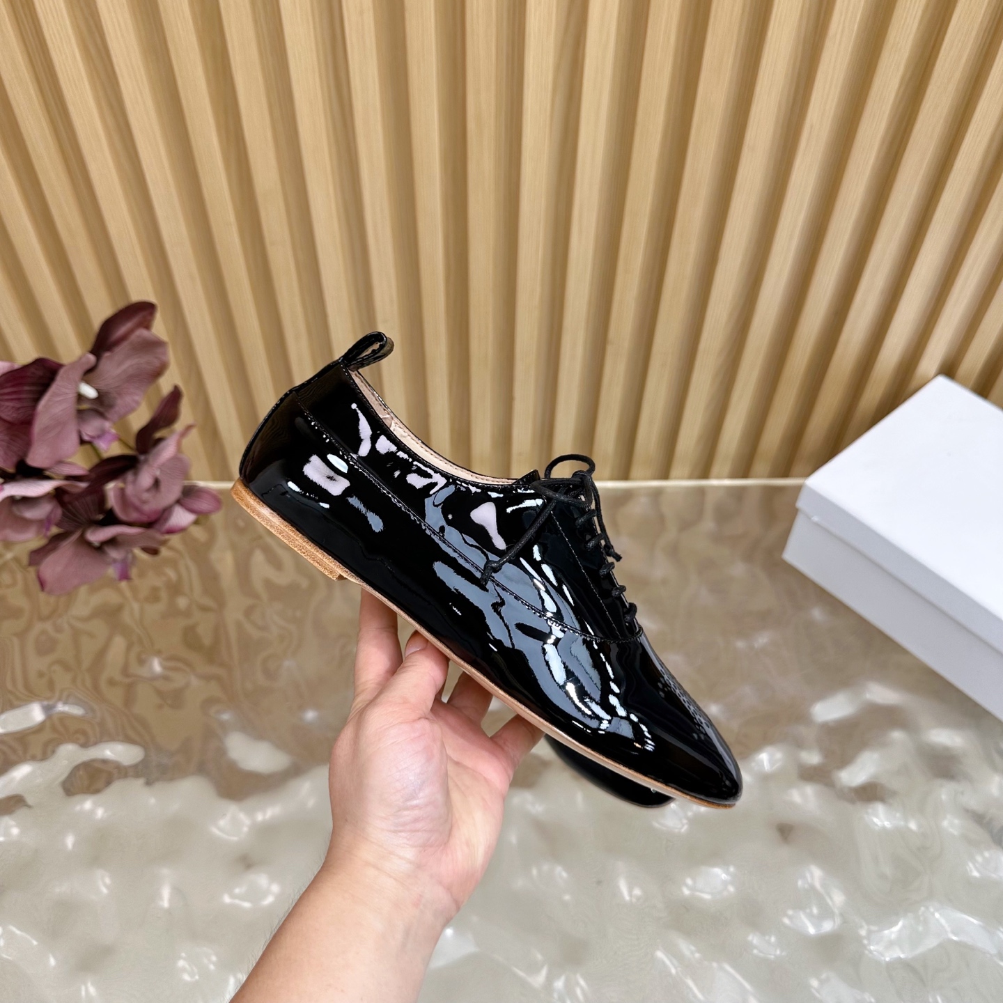 Celine Women's Black Patent Leather Lace-Up Oxford Dress Shoes 8 i1758437381607 2461 0 6