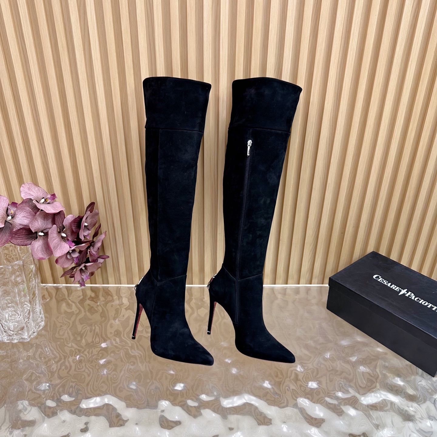 NO:536425,Boots If you have to be tired of high heels, then I want Cesare Paciotti 'The sharp blade that inserts the heart' Cesare Paciotti Dagger high heels out of print and heavy money to open the mold, the correct version technology The complete series of products will be released one after another If you have to be guilty of high heels I hope it is Cesare Paciotti Upper Cowhide/Yangjing Inner Cowhide Stepping Cowhide Heel height 12cm Front water table 2cm Size 35-43 (40.41.42.43 order), boots, boots, high heels, cowhide, sheep19860909靴子 如果一定要受高跟鞋的累 那我就要Cesare Paciotti “插入心脏的利刃” Cesare Paciotti 匕首高跟鞋 绝版重金开模,对版工艺 全系列产品陆续发售 如果一定要受高跟鞋的罪  我希望是Cesare Paciotti 鞋面牛皮/羊京 内里牛皮 垫脚牛皮 跟高12cm 前水台2cm 码数35-43（40.41.42.43订）,靴子,boots,high heels,cowhide,sheep,Women's Shoes