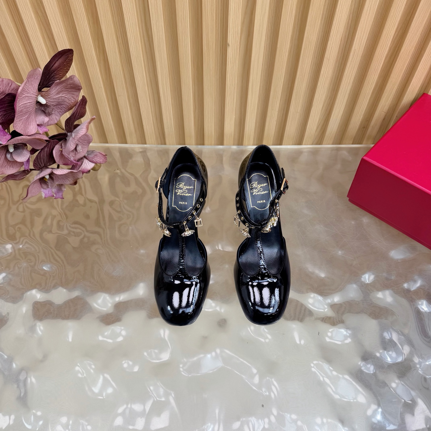 罗杰·维维亚 Roger Vivier 经典高奢皮鞋鞋履 #cF6Q 4