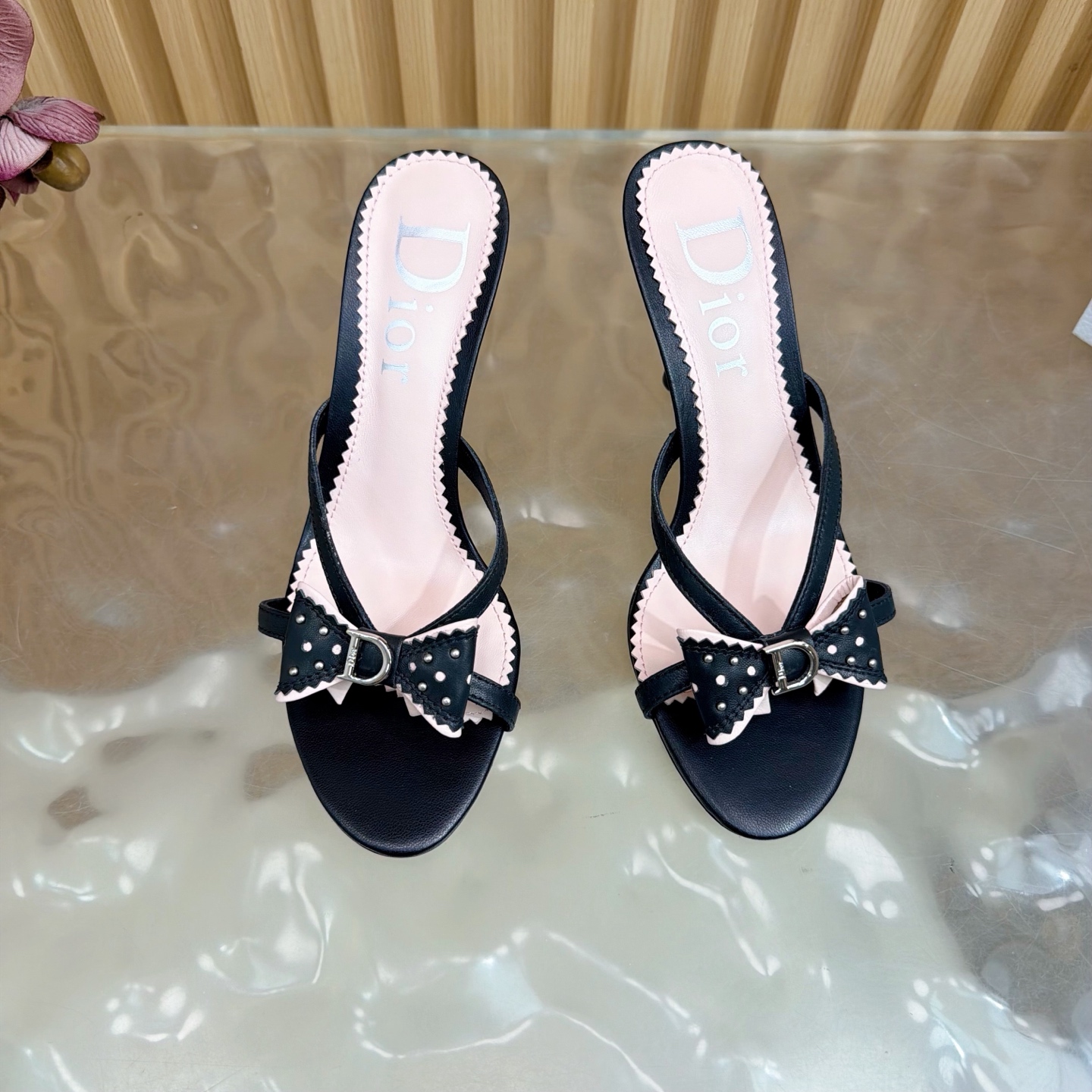 DIOR2025/ 春夏新品中古风 少女心爆棚 这款完全长在女生喜欢的点上 半拖高跟鞋 6