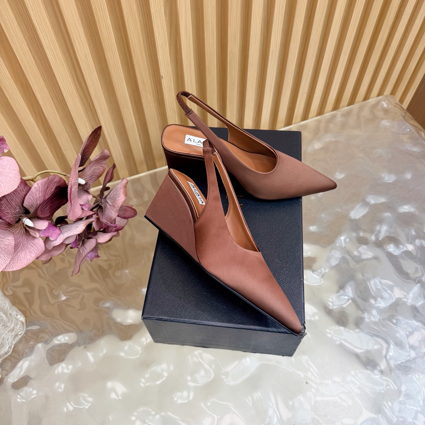 Alaïa Haute Couture Classic Luxury Leather Shoe Ref 2