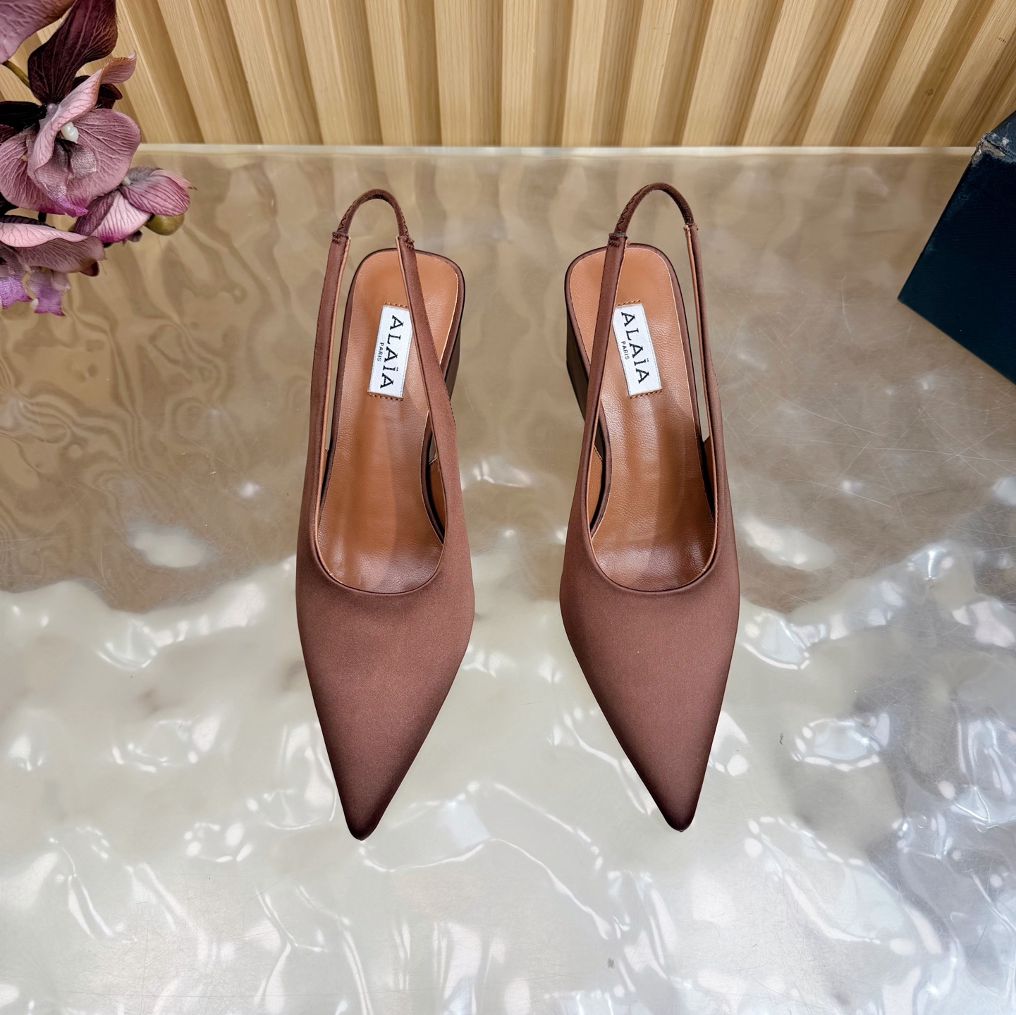 Alaïa Haute Couture Classic Luxury Leather Shoe Ref 5