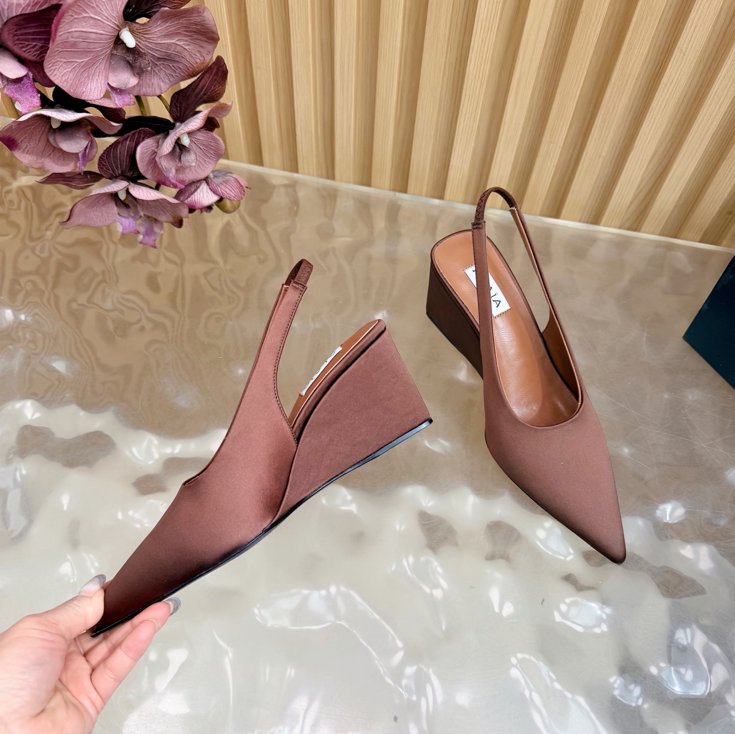 Alaïa Haute Couture Classic Luxury Leather Shoe Ref 7