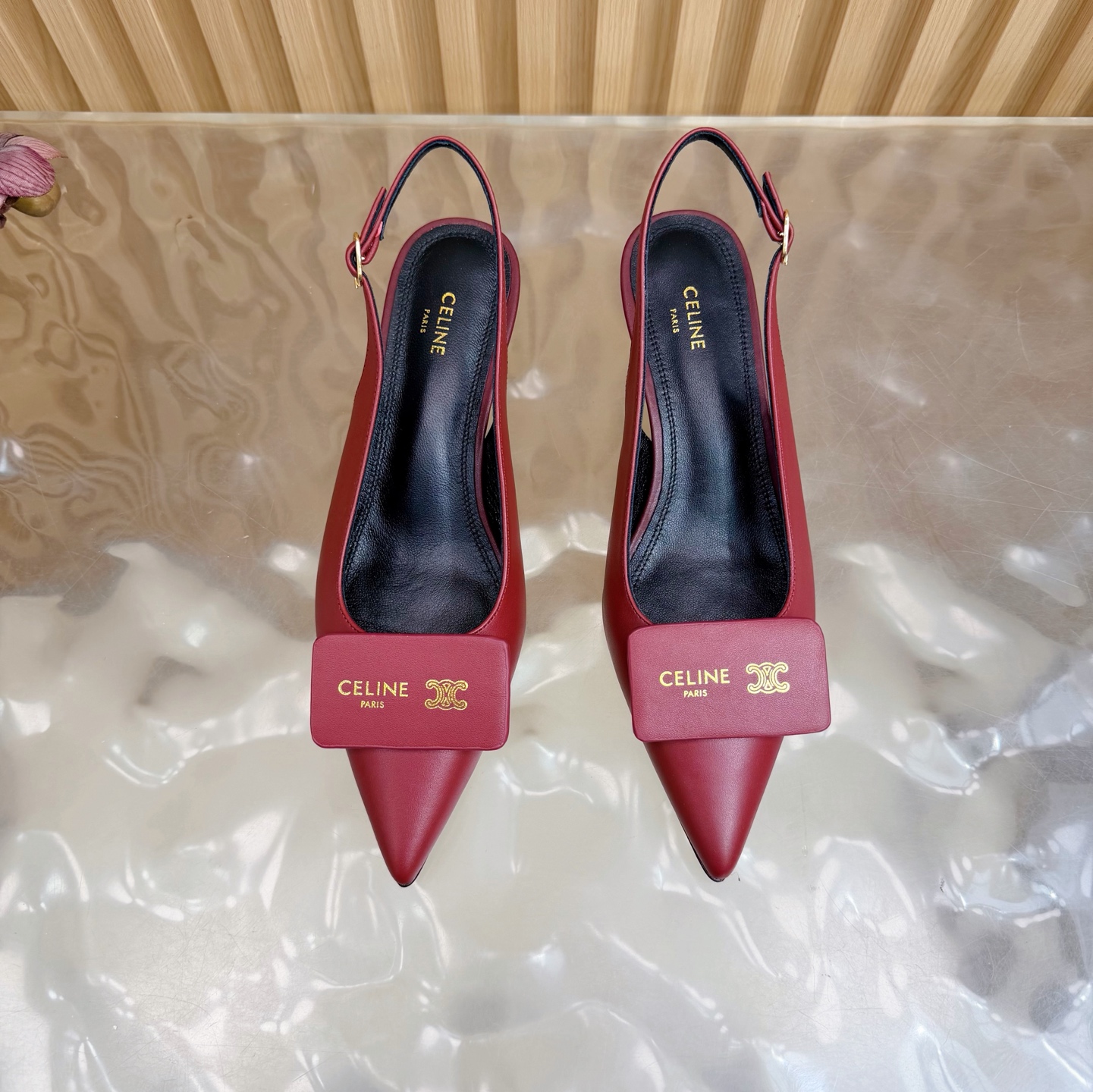 Celine 专柜款经典鞋履 4