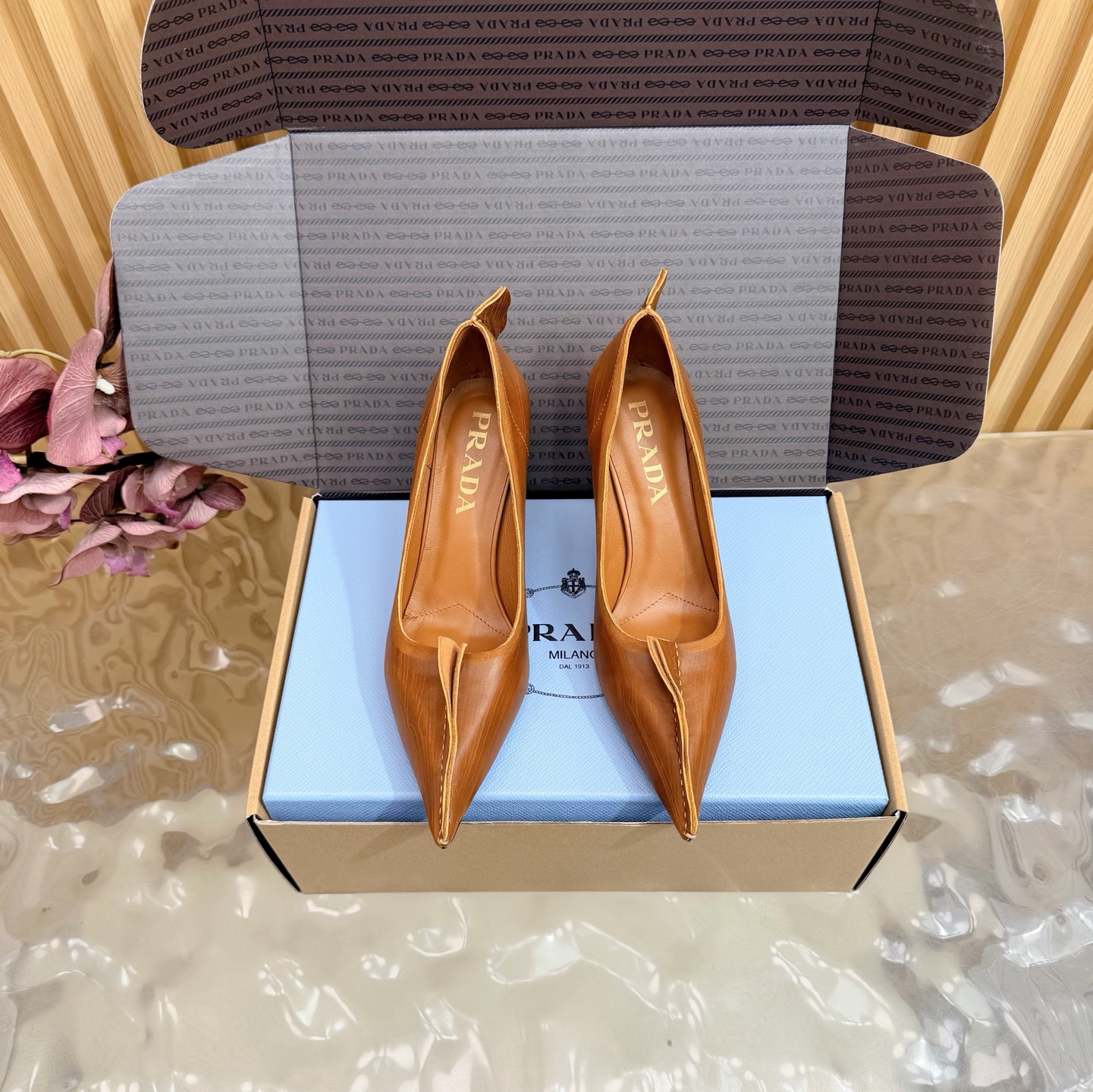 Prada Classic Luxury Leather Shoe Loafer Ref 3